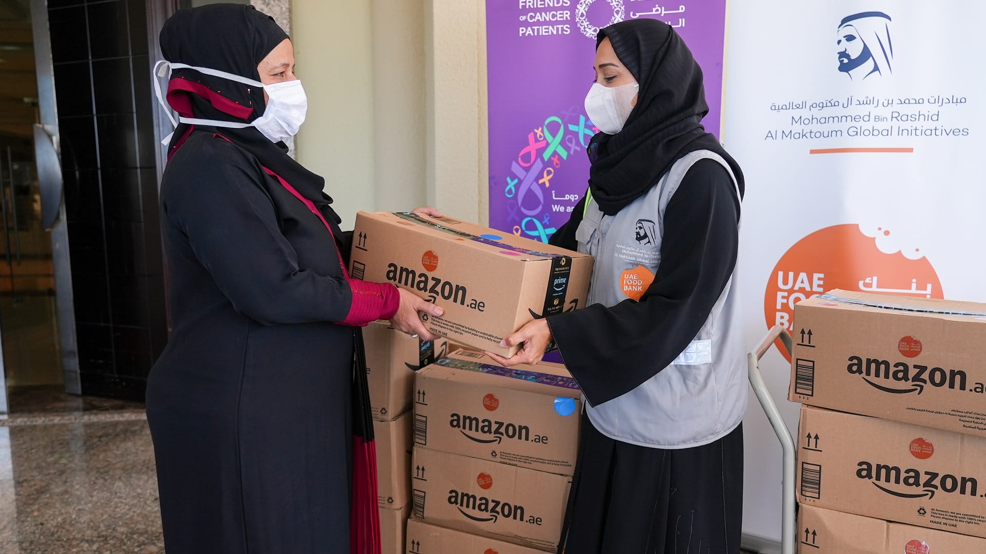 صورة بعنوان: "أصدقاء مرضى السرطان" تنظم حملة لتوزيع طرود غذائية على المصابين 