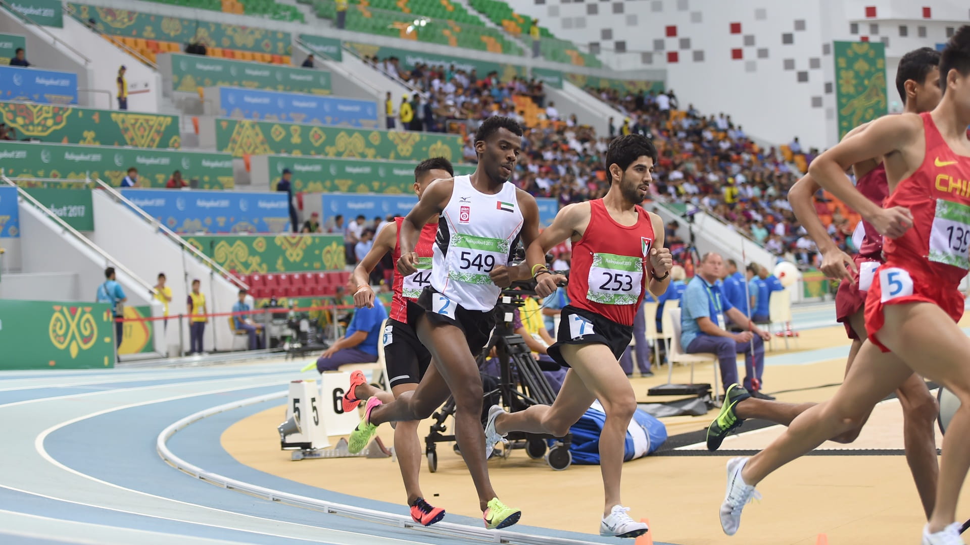 صورة بعنوان: 285 لاعباً ولاعبة يمثلون الإمارات في دورة الألعاب الخليجية بالكويت 