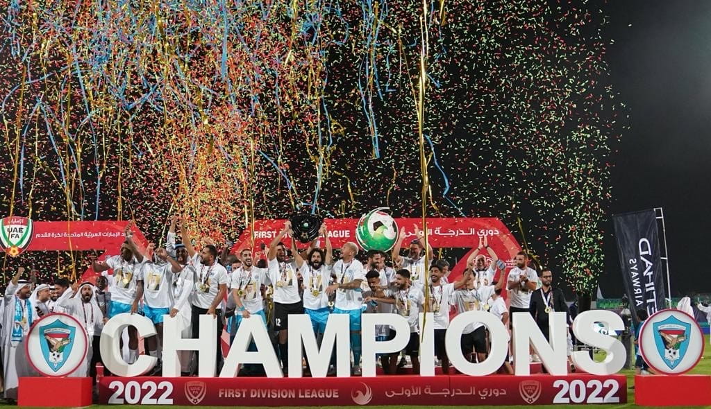 صورة بعنوان: دبا يتوج رسمياً بطلاً لدوري الأولى لكرة القدم 