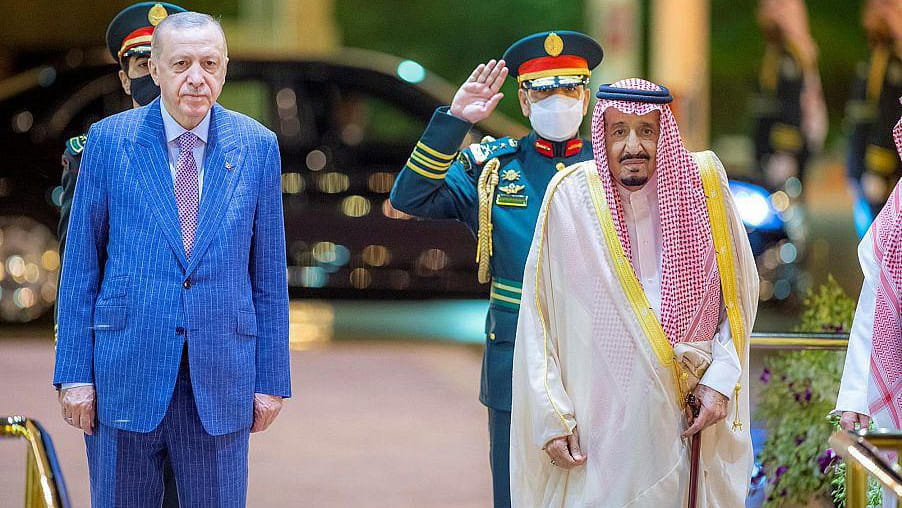 Image for the title: Custodian of the Two Holy Mosques welcomes Turkish President 