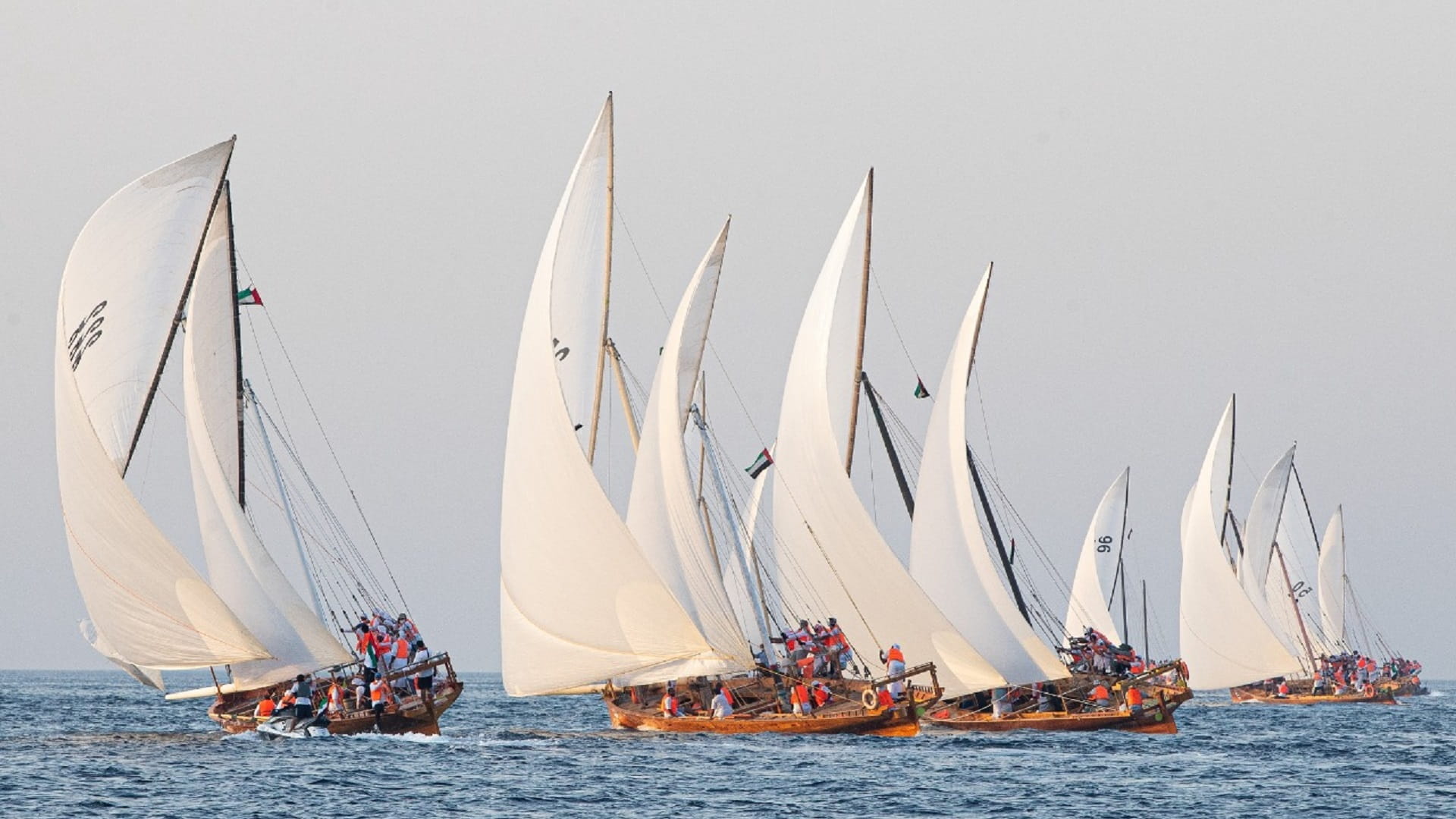 صورة بعنوان: 3 آلاف بحار يشاركون في سباق مهرجان دلما التاريخي الخامس 