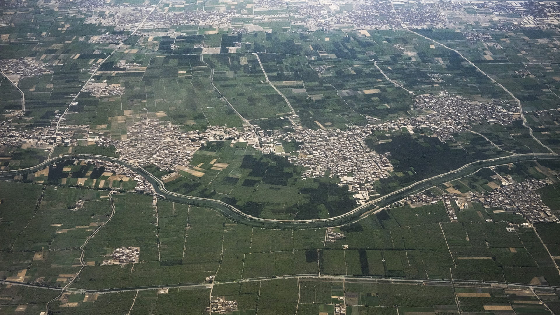 Image for the title: Crash in Egypt's Nile Delta kills 8 workers 