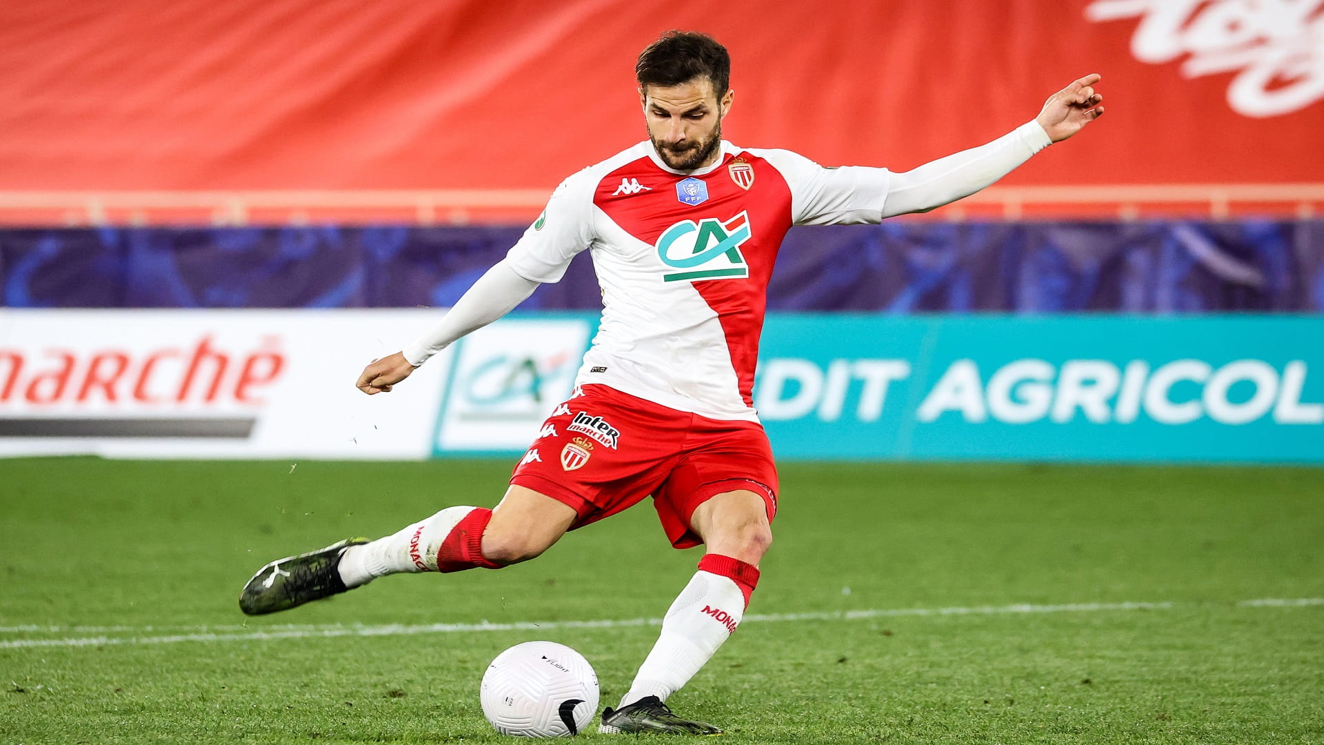 صورة بعنوان: فابريجاس يتعاقد مع كومو المنافس في دوري الدرجة الثانية الإيطالي 