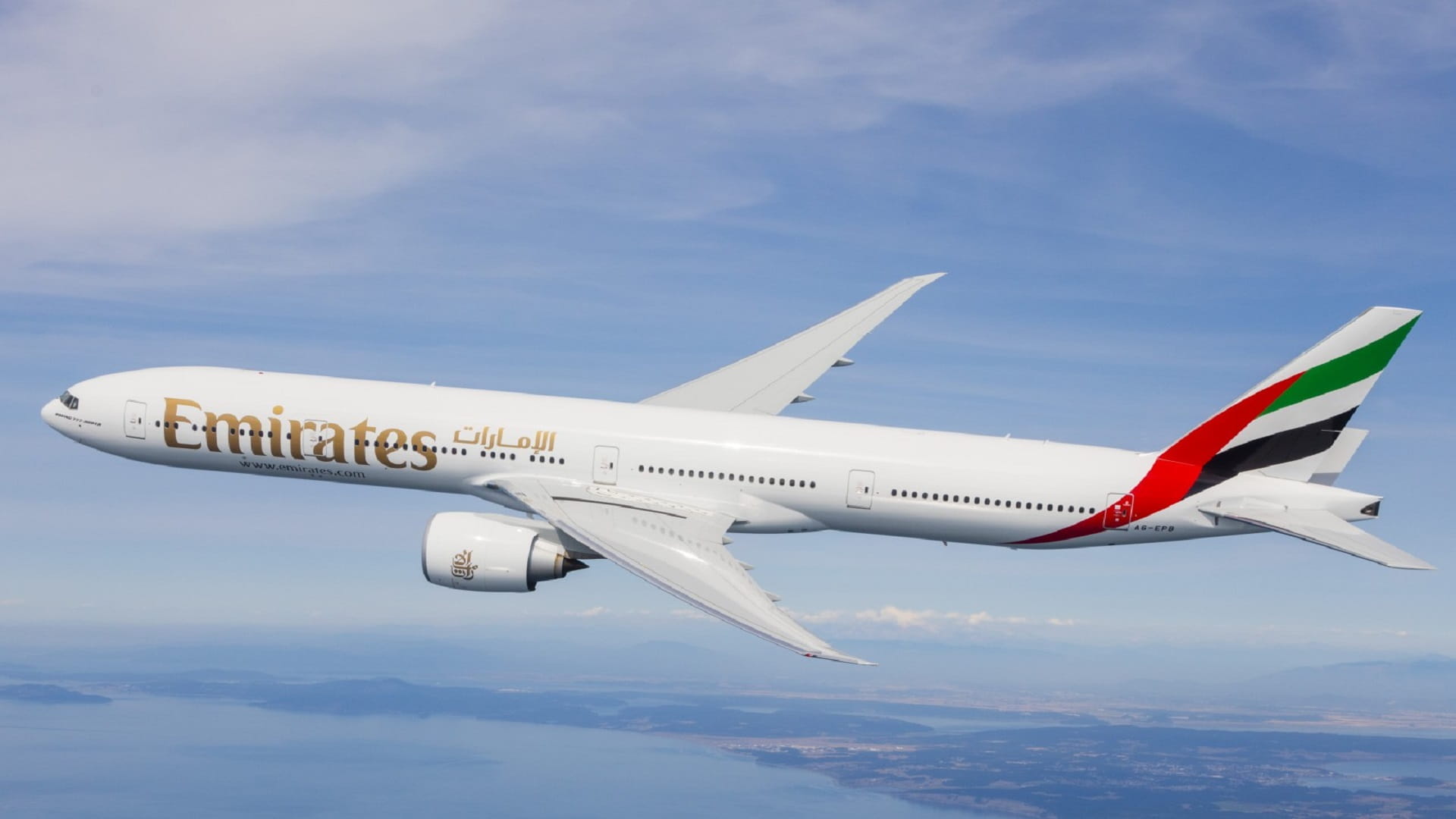 صورة بعنوان: طيران الإمارات تستأنف عملياتها إلى "لندن ستانستد" برحلة يومية 