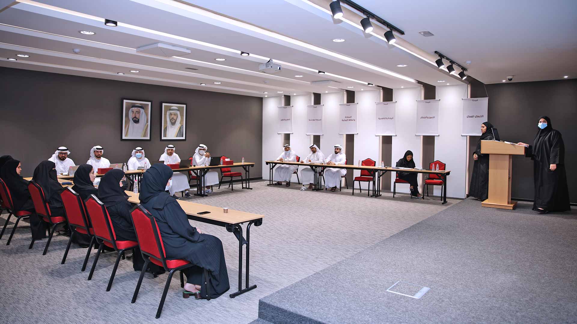 صورة بعنوان: "أشغال الشارقة" تحصل على شهادة امتثال لتطبيق استمرارية الأعمال  