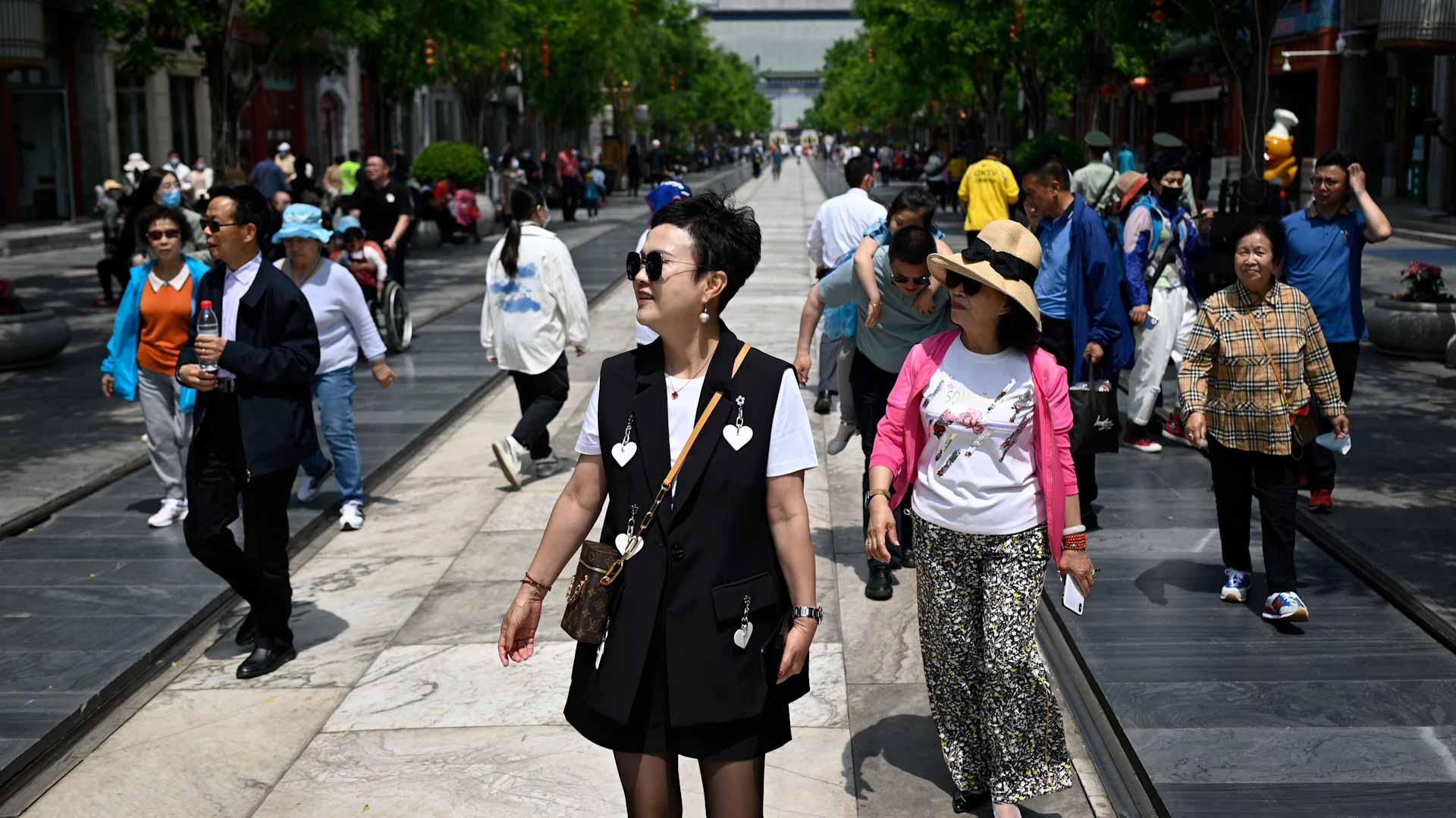 Image for the title: China population to begin shrinking by 2025 