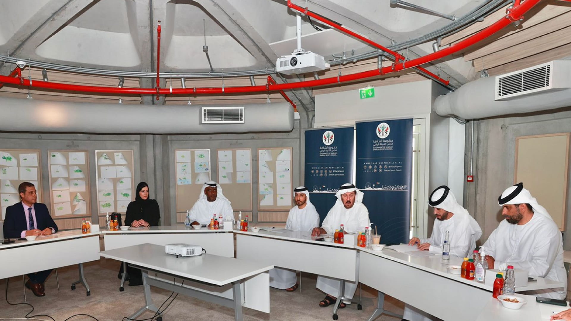 صورة بعنوان: اللجنة المنظمة لدورة كلباء للألعاب الشاطئية تعقد اجتماعها الأول 