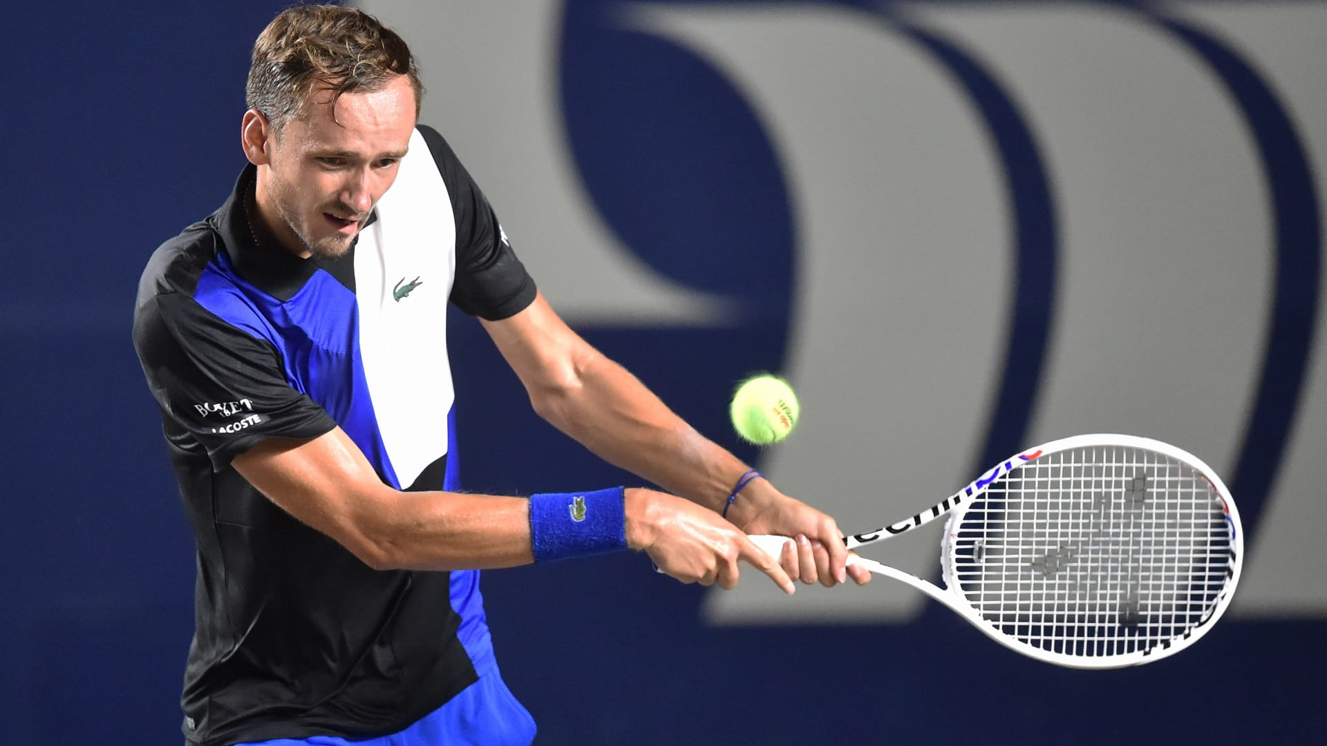 صورة بعنوان: ميدفيديف يتأهل إلى دور الثمانية لبطولة لوس كابوس للتنس 