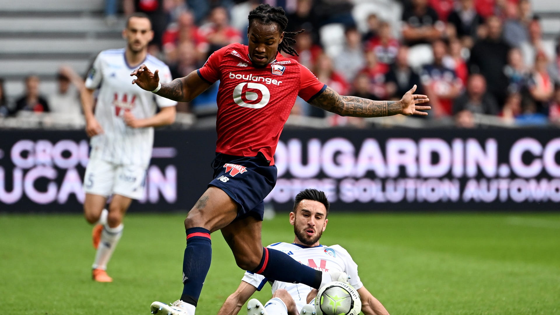 صورة بعنوان: باريس سان جيرمان يتعاقد مع البرتغالي سانشيز  