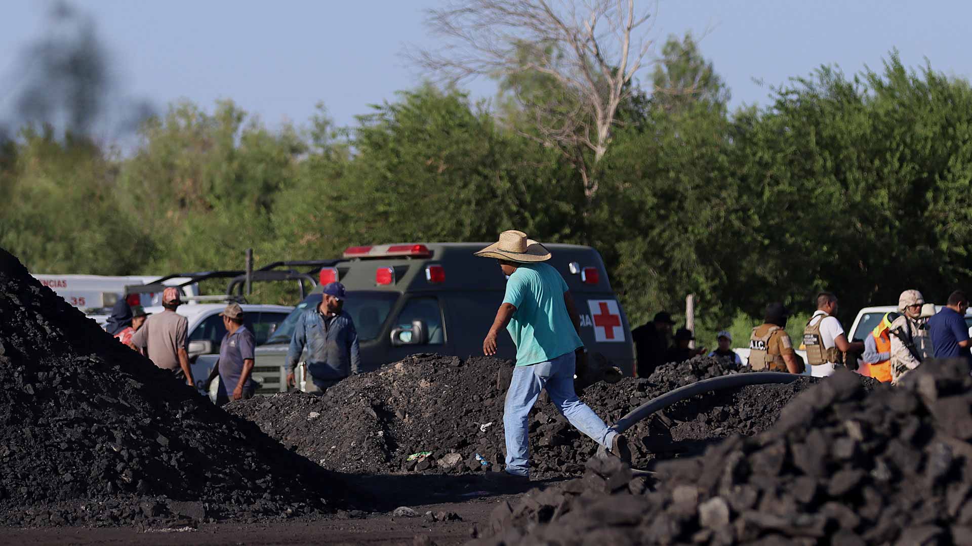 Image for the title: Mexico races to rescue nine trapped miners 