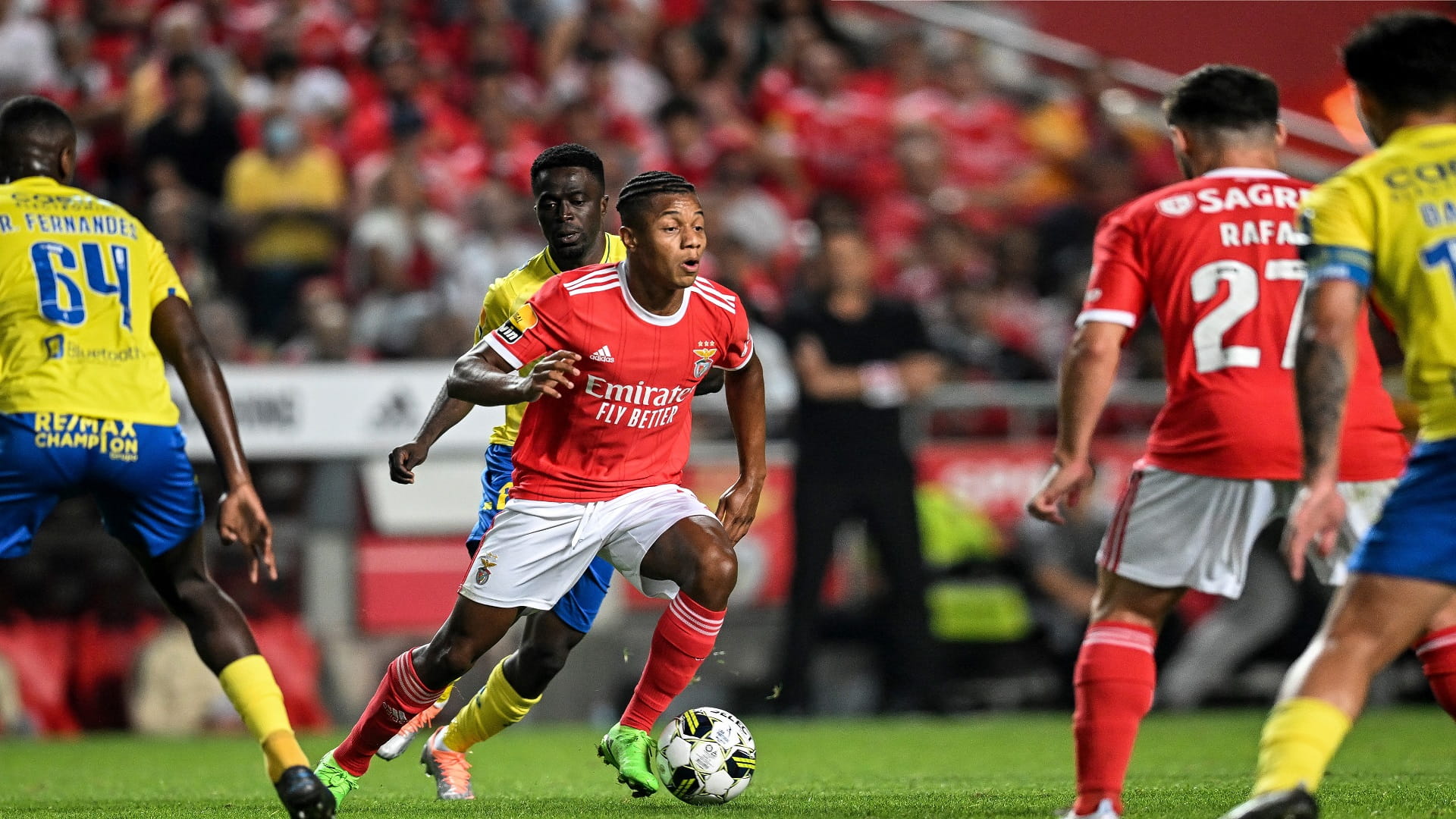 صورة بعنوان: بنفيكا يقسو على أروكا في مستهل مبارياته بالدوري البرتغالي 