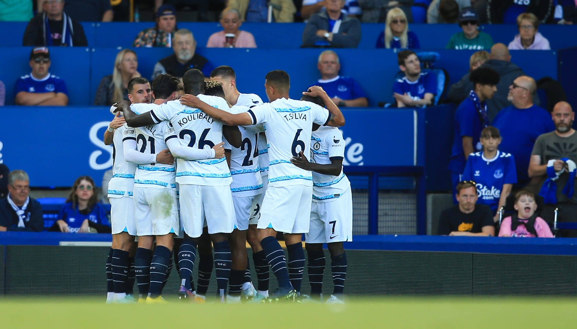 صورة بعنوان: تشيلسي يتخطى إيفرتون في الدوري الإنجليزي الممتاز 