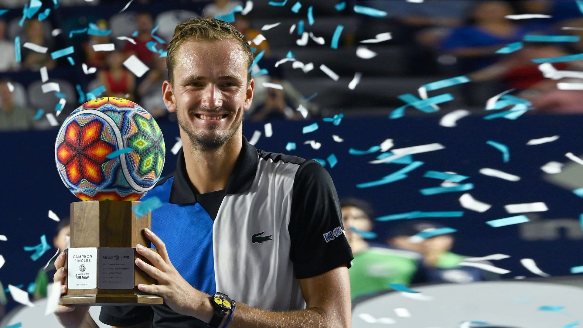 صورة بعنوان: الروسي ميدفيديف يتوج بلقب بطولة لوس كابوس للتنس 