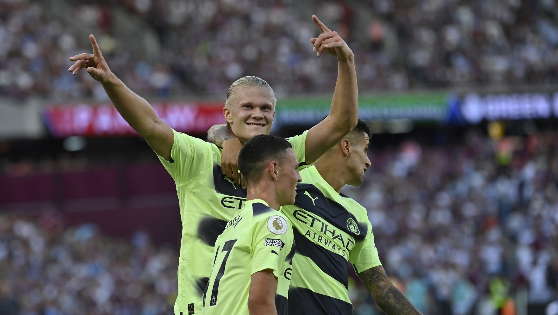 صورة بعنوان: مانشستر سيتي يستهل مشواره في الدوري الإنجليزي بالفوز على ويستهام 