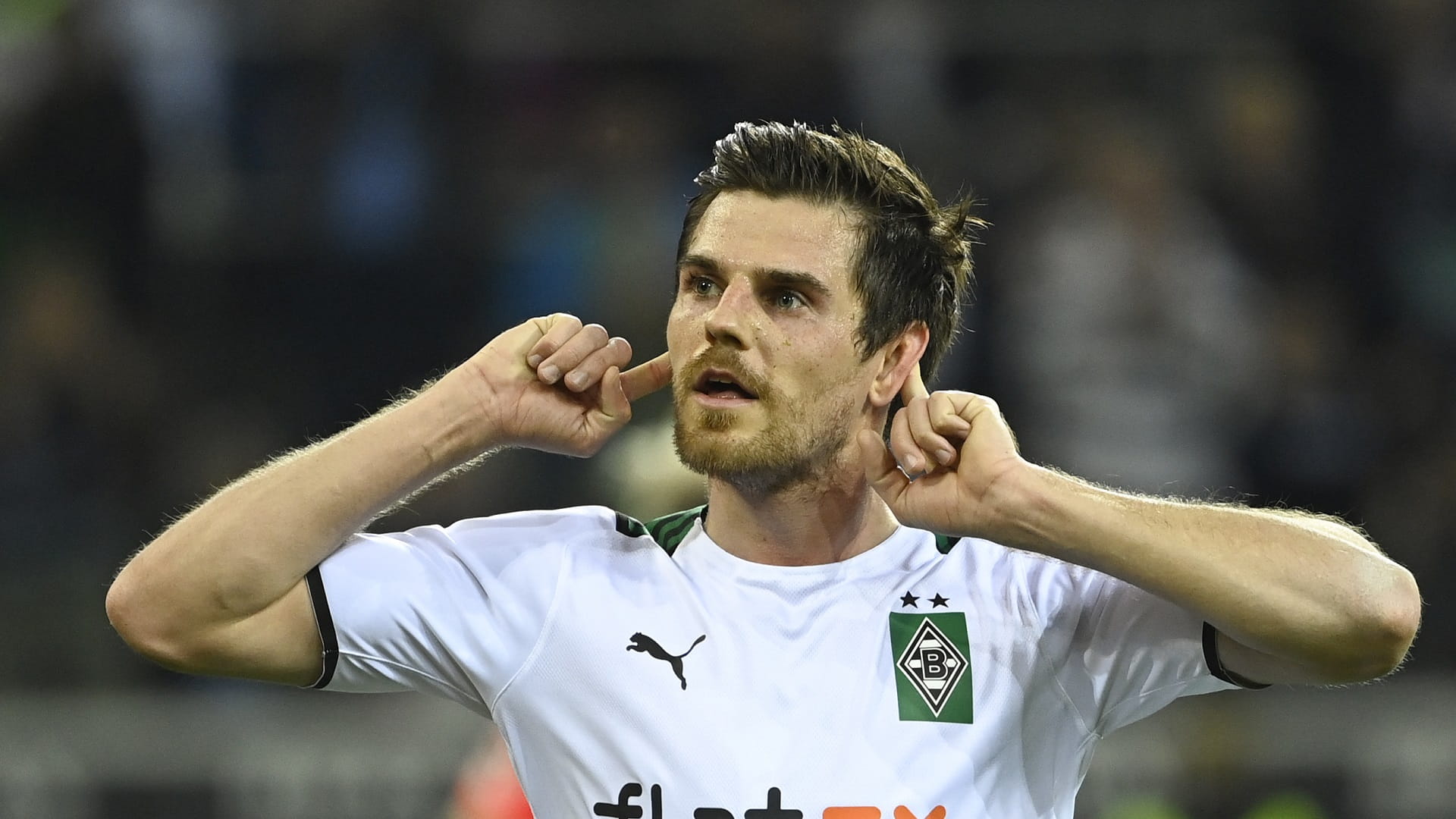 صورة بعنوان: بوروسيا مونشنغلادباخ يجدد عقد النجم جوناس هوفمان 