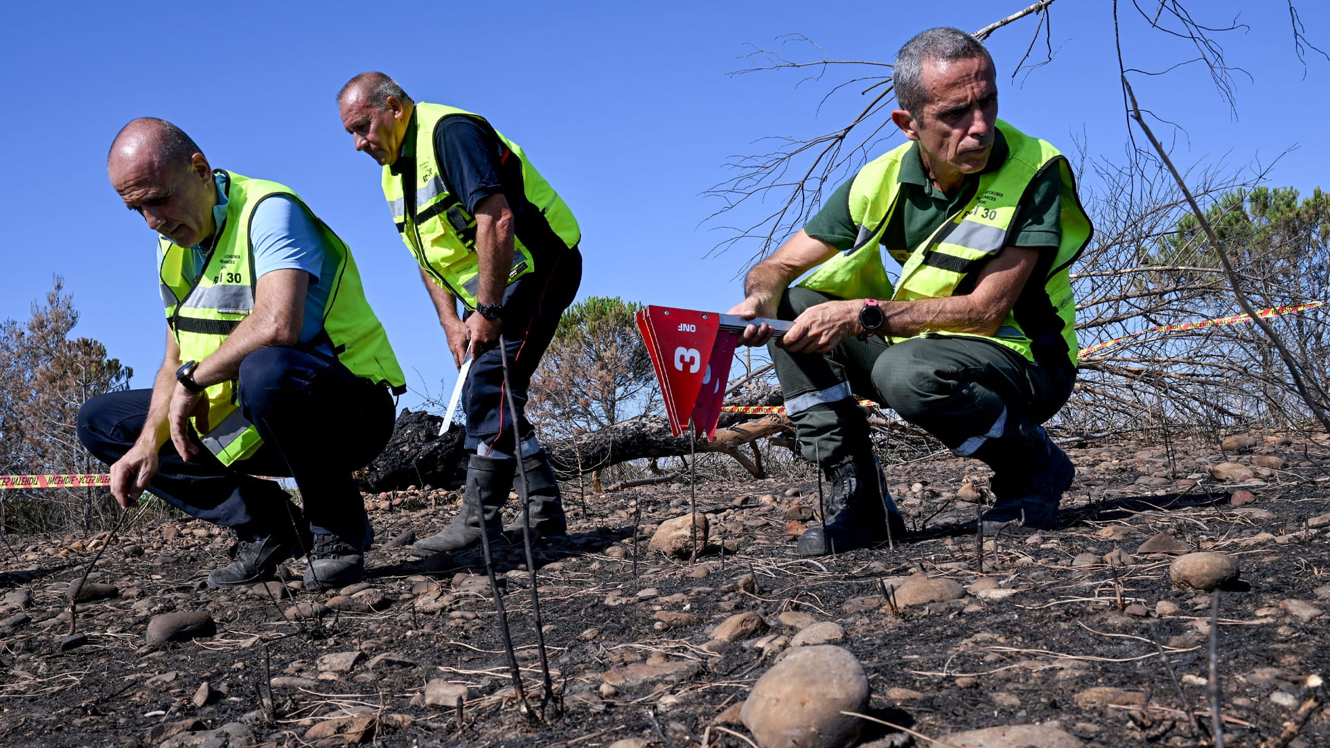 صورة بعنوان: فرنسا تطلق خلية استدلال جنائي للتحقيق في ملابسات الحرائق 