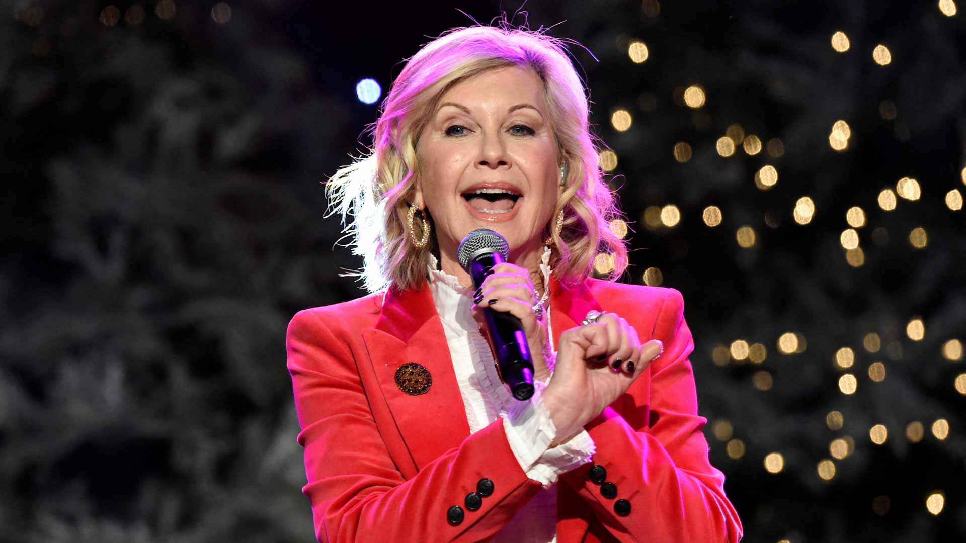 صورة بعنوان: وفاة أوليفيا نيوتن جون نجمة موسيقى البوب بعد صراع مع السرطان 