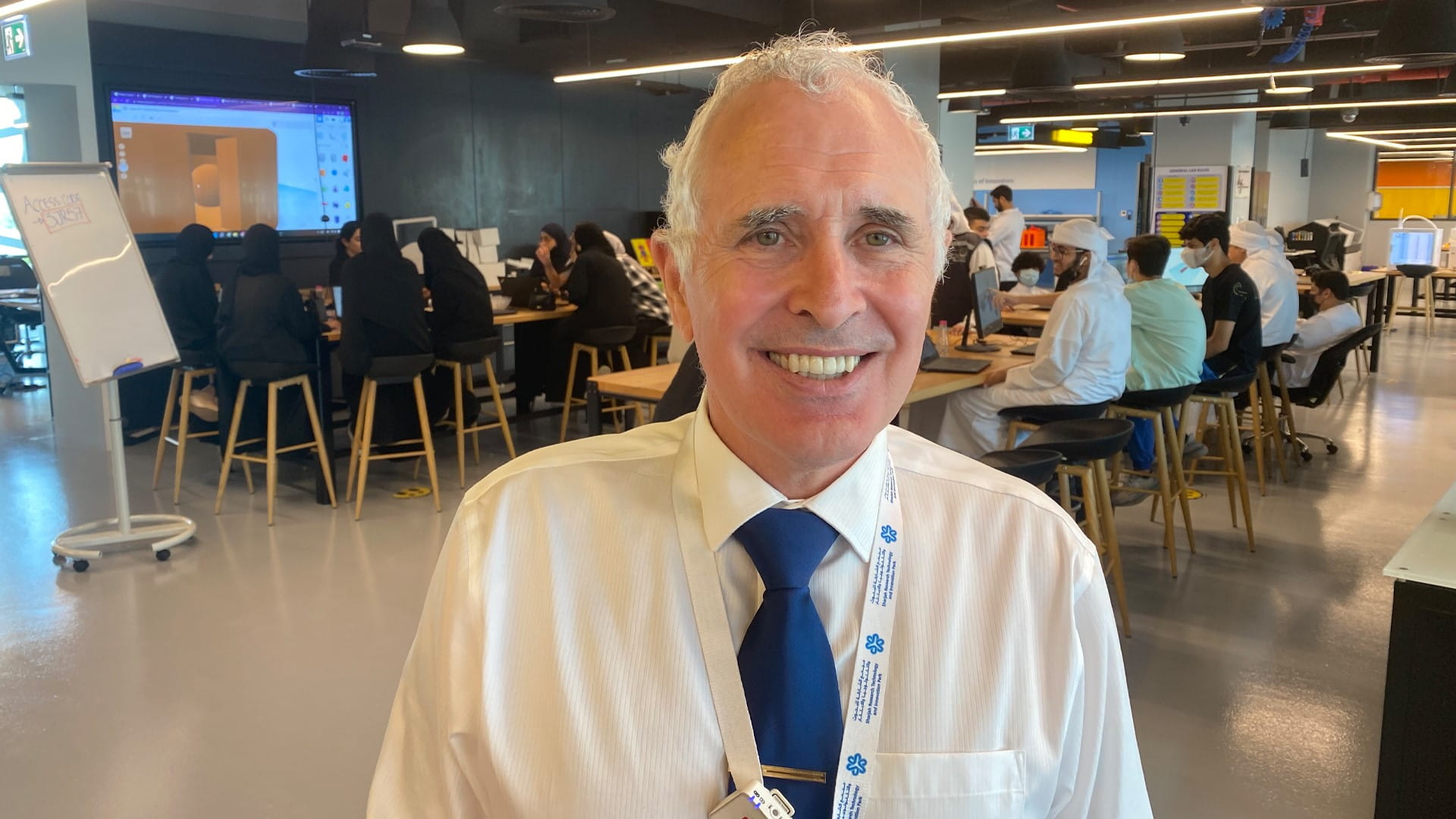 صورة بعنوان: مجمع الشارقة للابتكار يحول طاقات الشباب إلى مهارات قيمة 