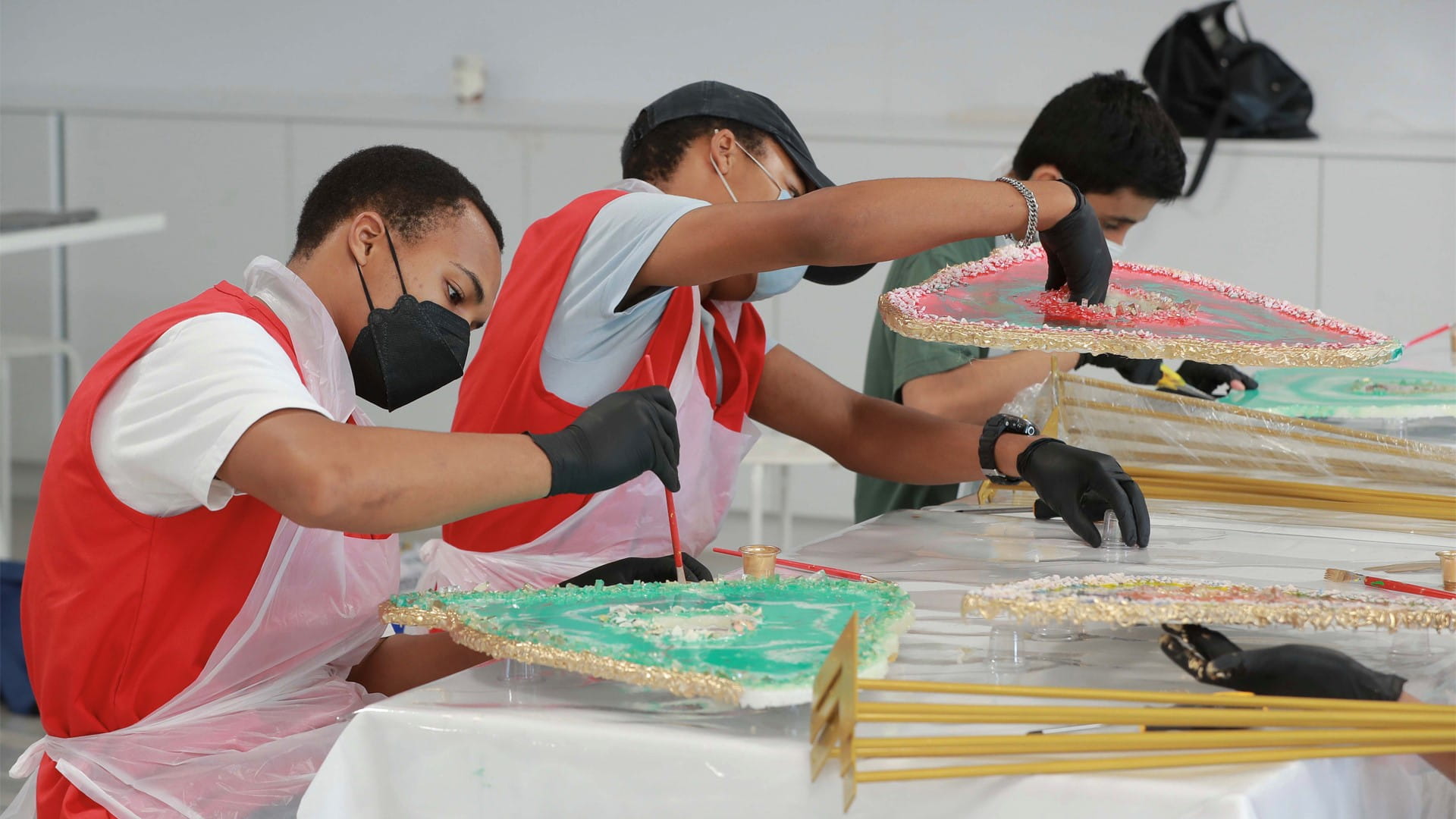 صورة بعنوان: ناشئة الشارقة تواصل تنمية مهارات منتسبيها الفنية  