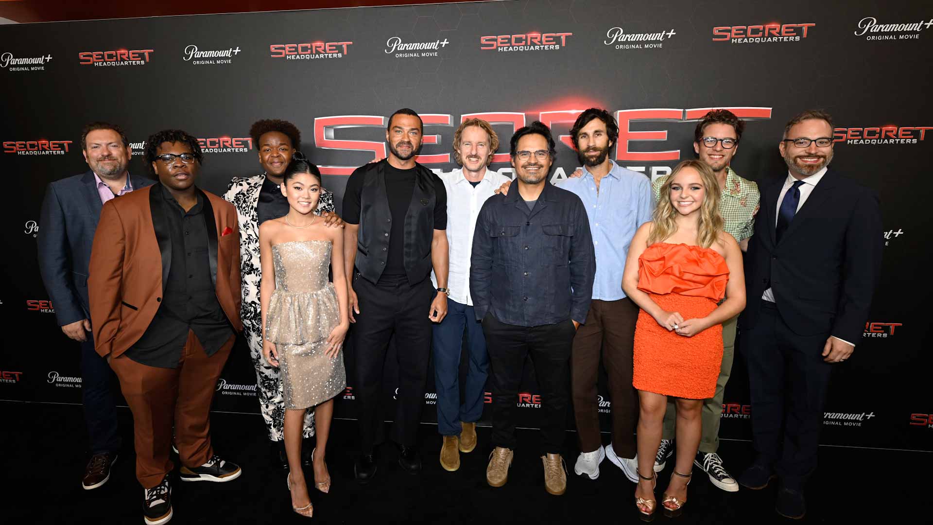 Image for the title: Owen Wilson hits 'Secret Headquarters' red carpet premiere 