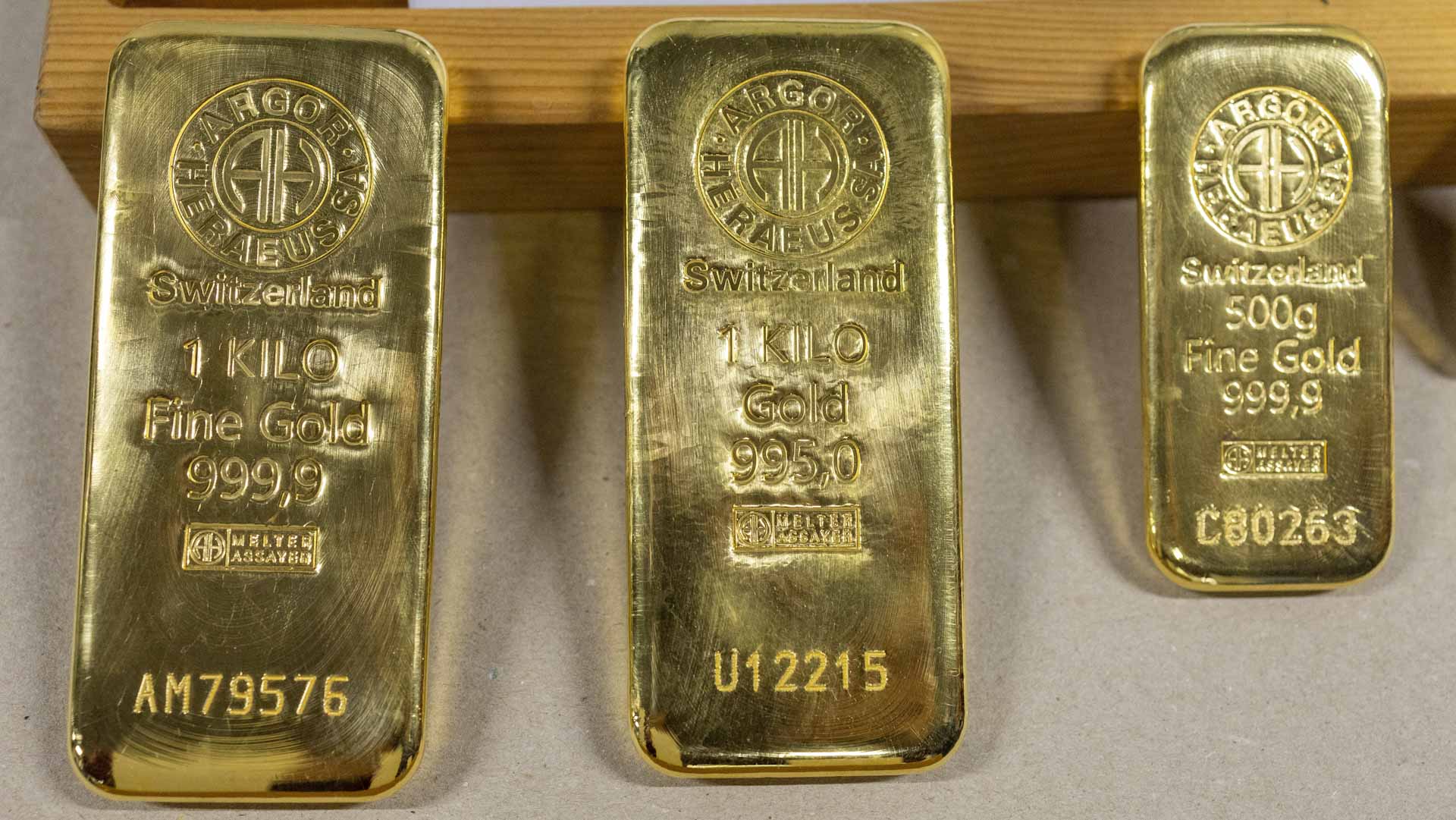 صورة بعنوان: الذهب يستقر مع ترقب المستثمرين بيانات التضخم الأميركية 