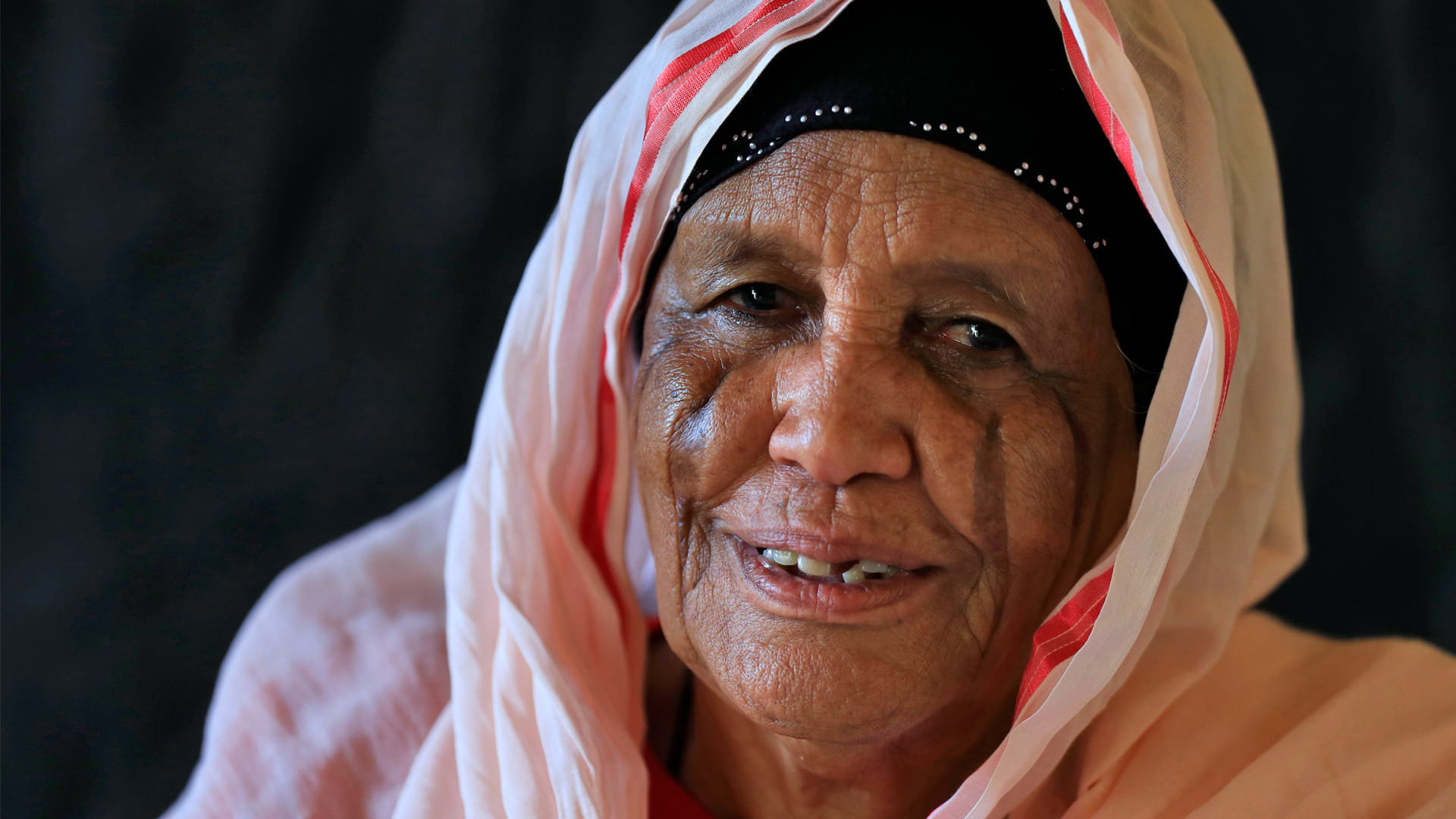 صورة بعنوان: "الشلوخ".. عادة قبلية قديمة تشوه الوجوه اندثرت في السودان 