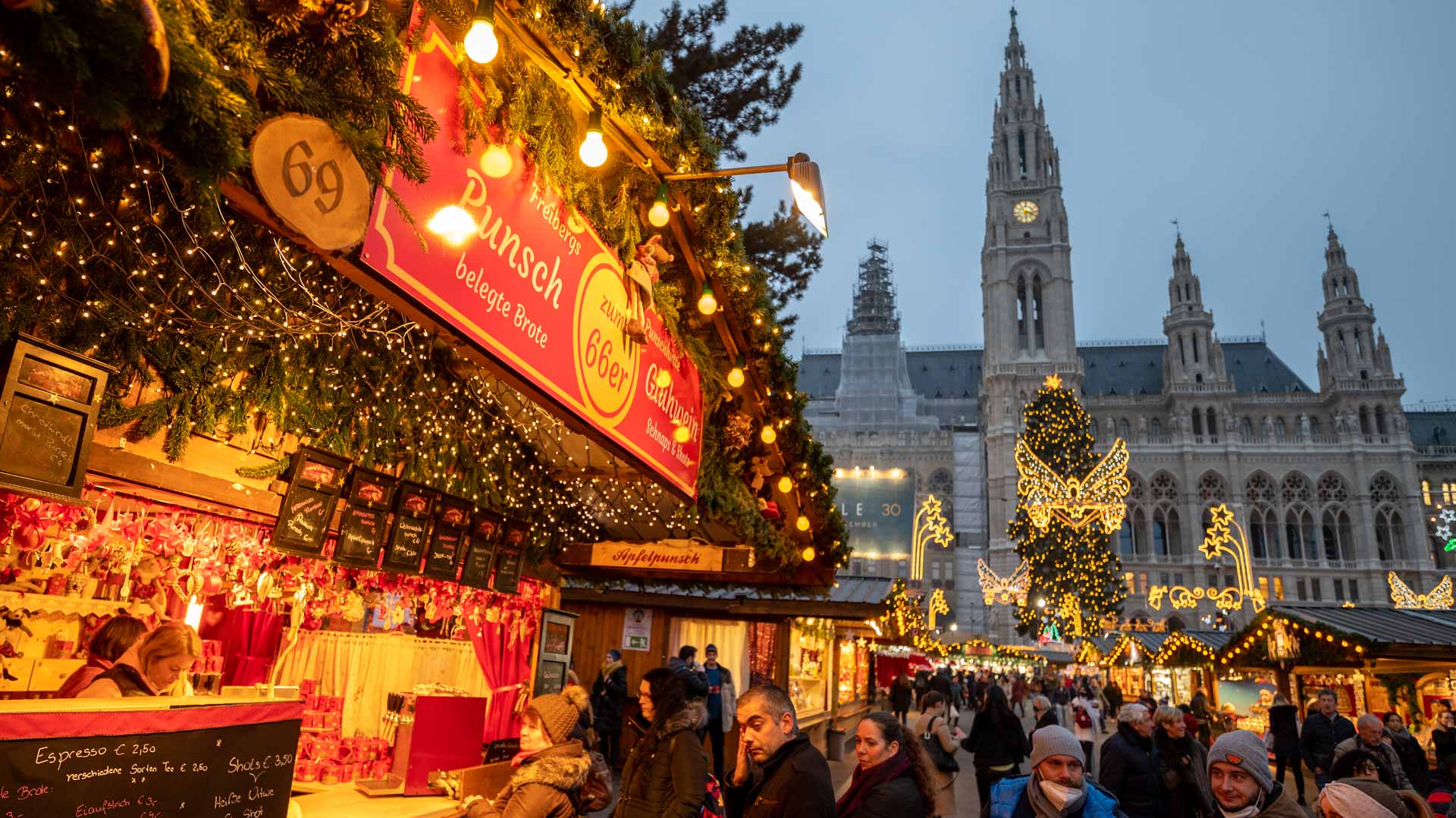 Image for the title: Vienna dims street lighting as energy prices soar 