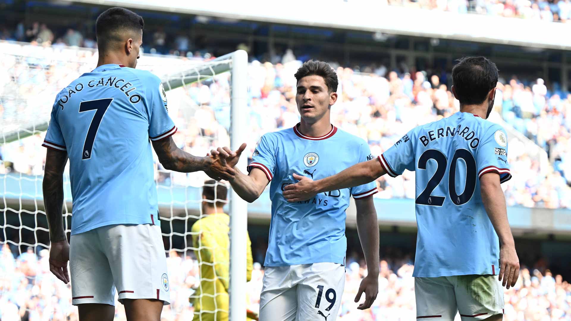 صورة بعنوان: مانشستر سيتي يقسو على بورنموث في الدوري الإنجليزي الممتاز 