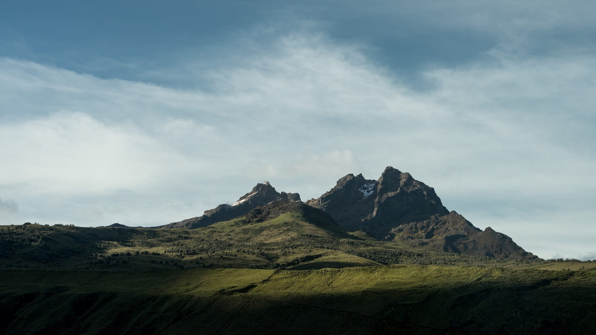 Image for the title: 3 dead, 12 injured after fall while climbing Ecuador volcano 