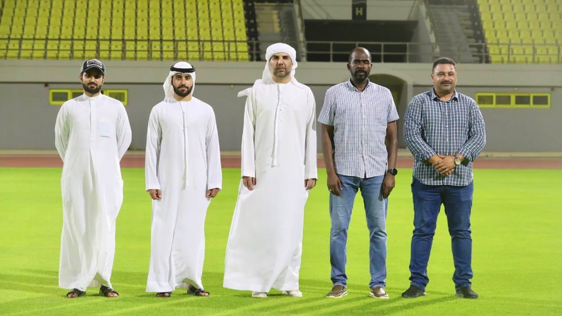 صورة بعنوان: "أشغال الشارقة" تنجز مشروع تعزيز إضاءة ملعب نادي اتحاد كلباء  