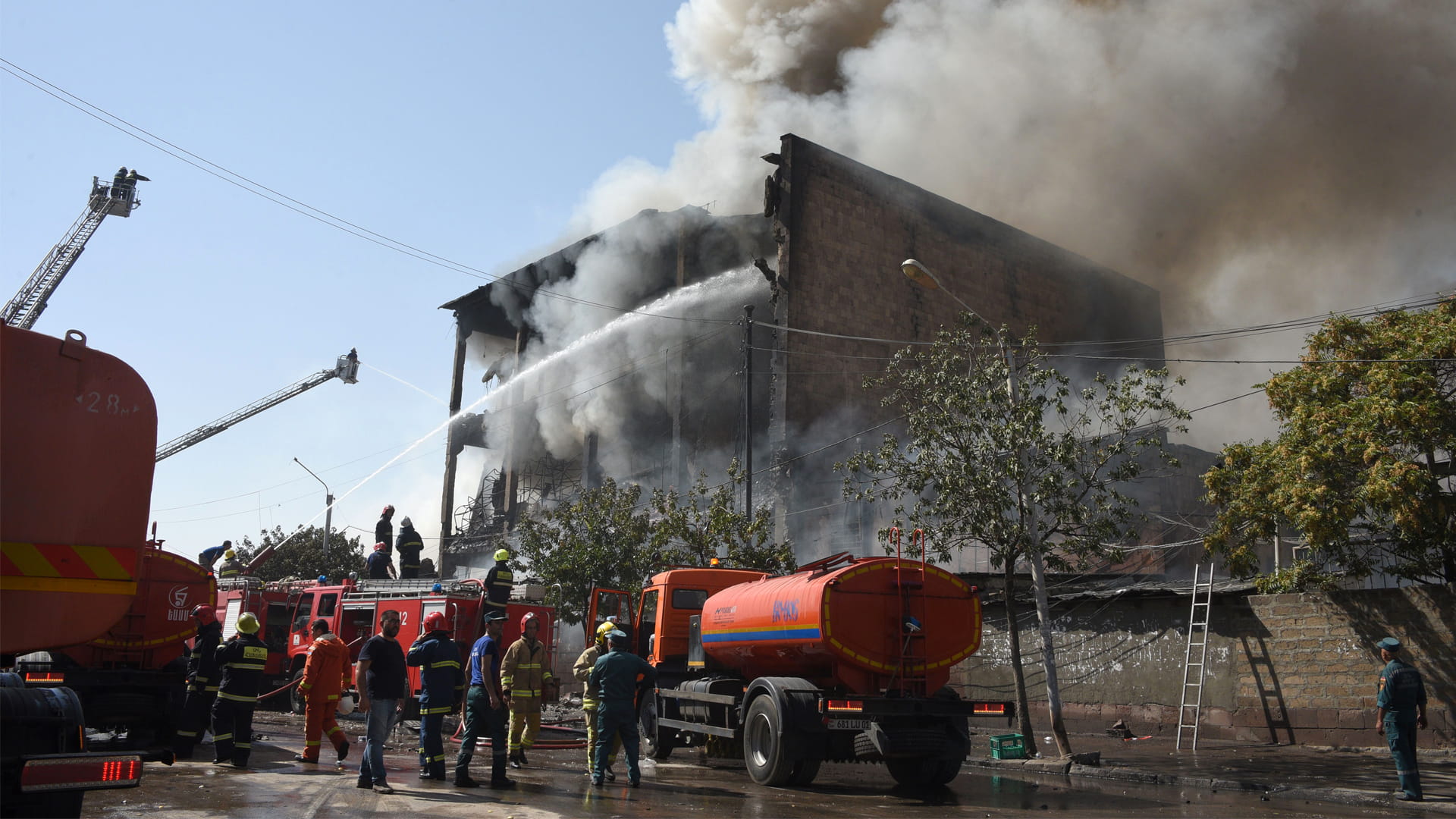 صورة بعنوان: قتيل و20 جريحاً في انفجار بالعاصمة الأرمينية يريفان 