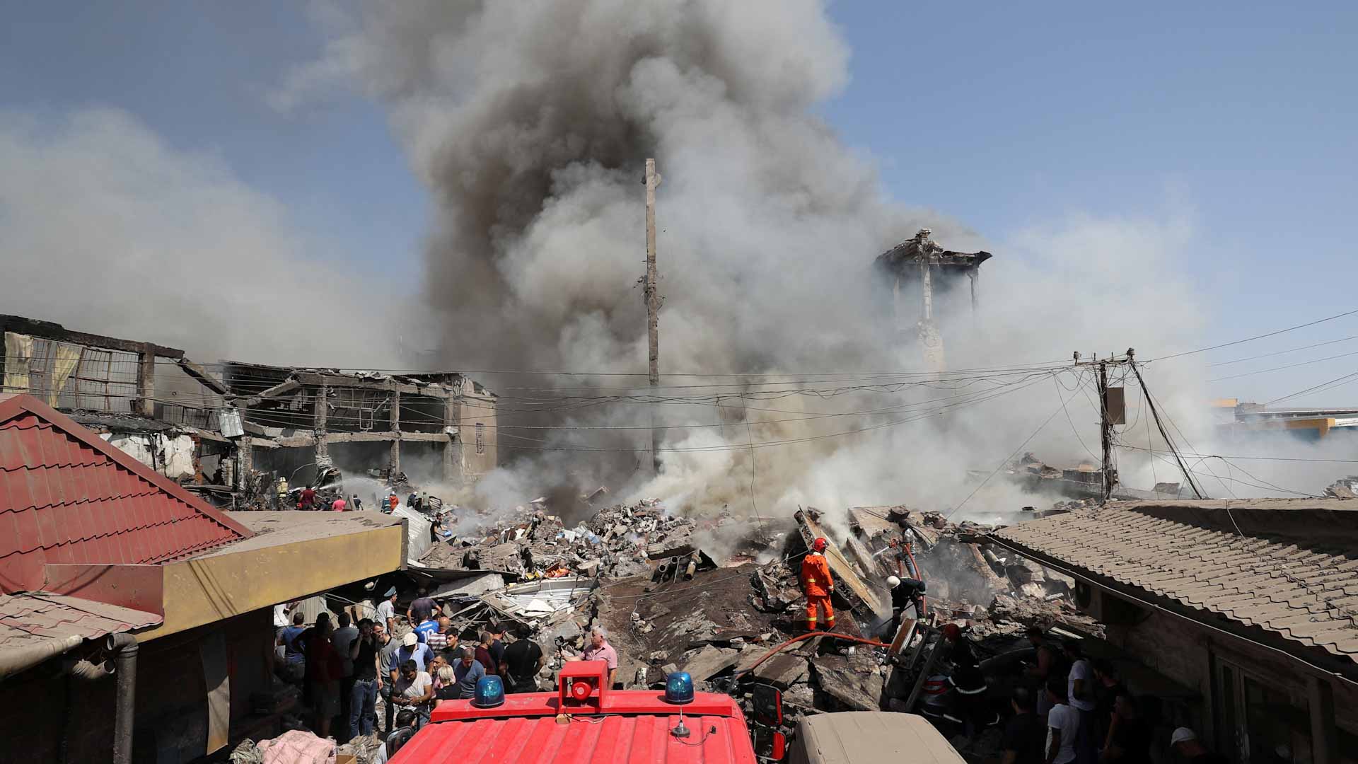 صورة بعنوان: أرمينيا.. ارتفاع عدد قتلى انفجار مخزن ألعاب نارية إلى 15 