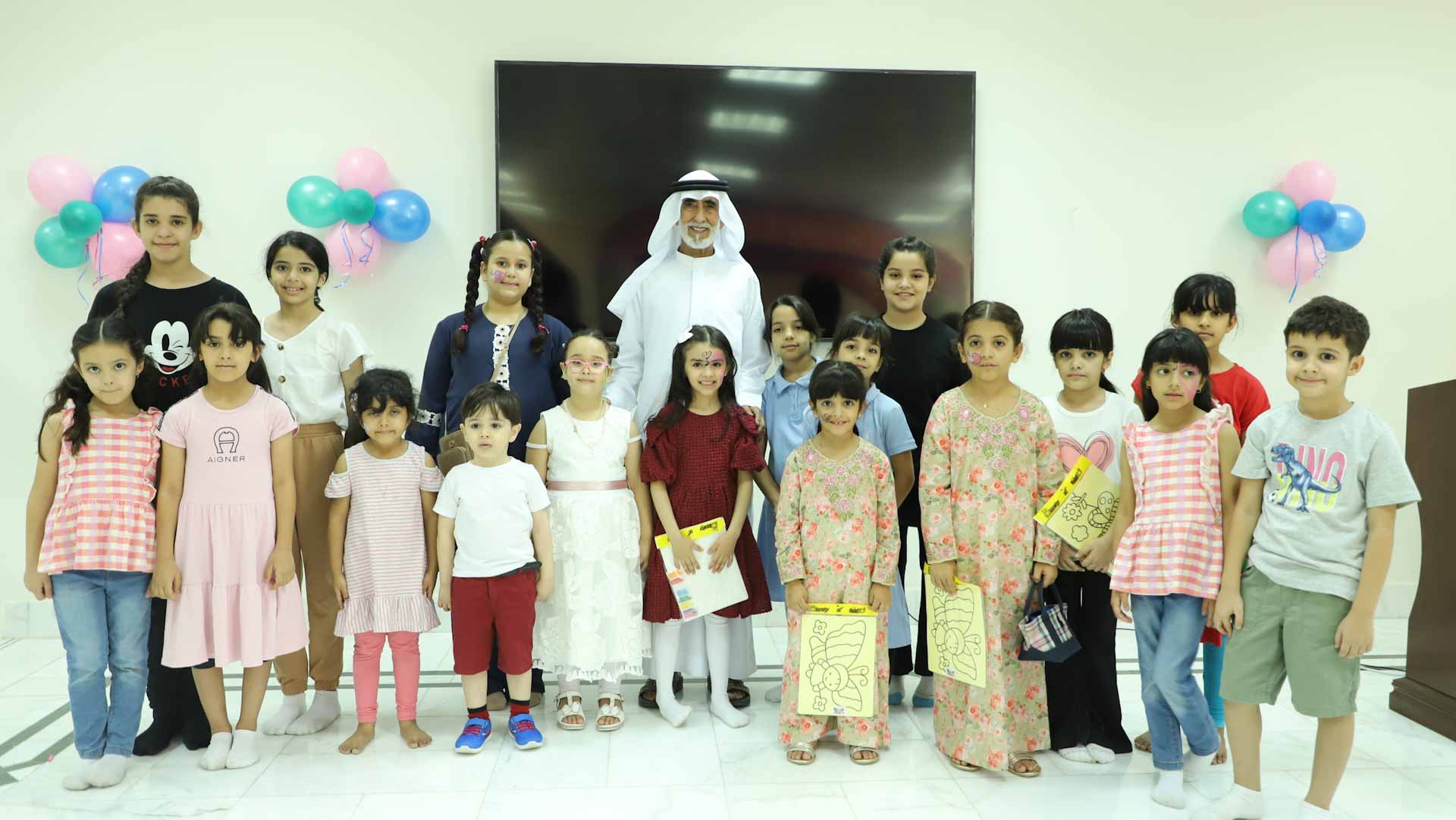 صورة بعنوان: "مجلس أولياء أمور الوسطى" ينظم يوماً ترفيهياً للأطفال 