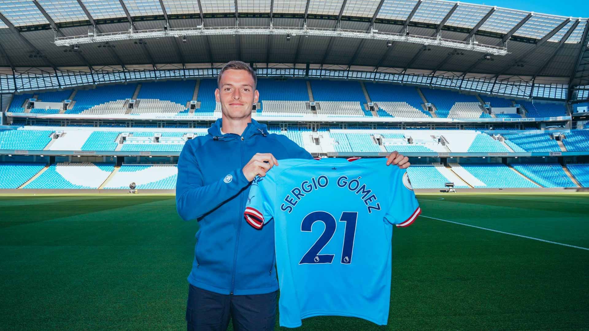 صورة بعنوان: نادي مانشستر سيتي الإنجليزي يتعاقد مع الإسباني سيرخيو غوميز  