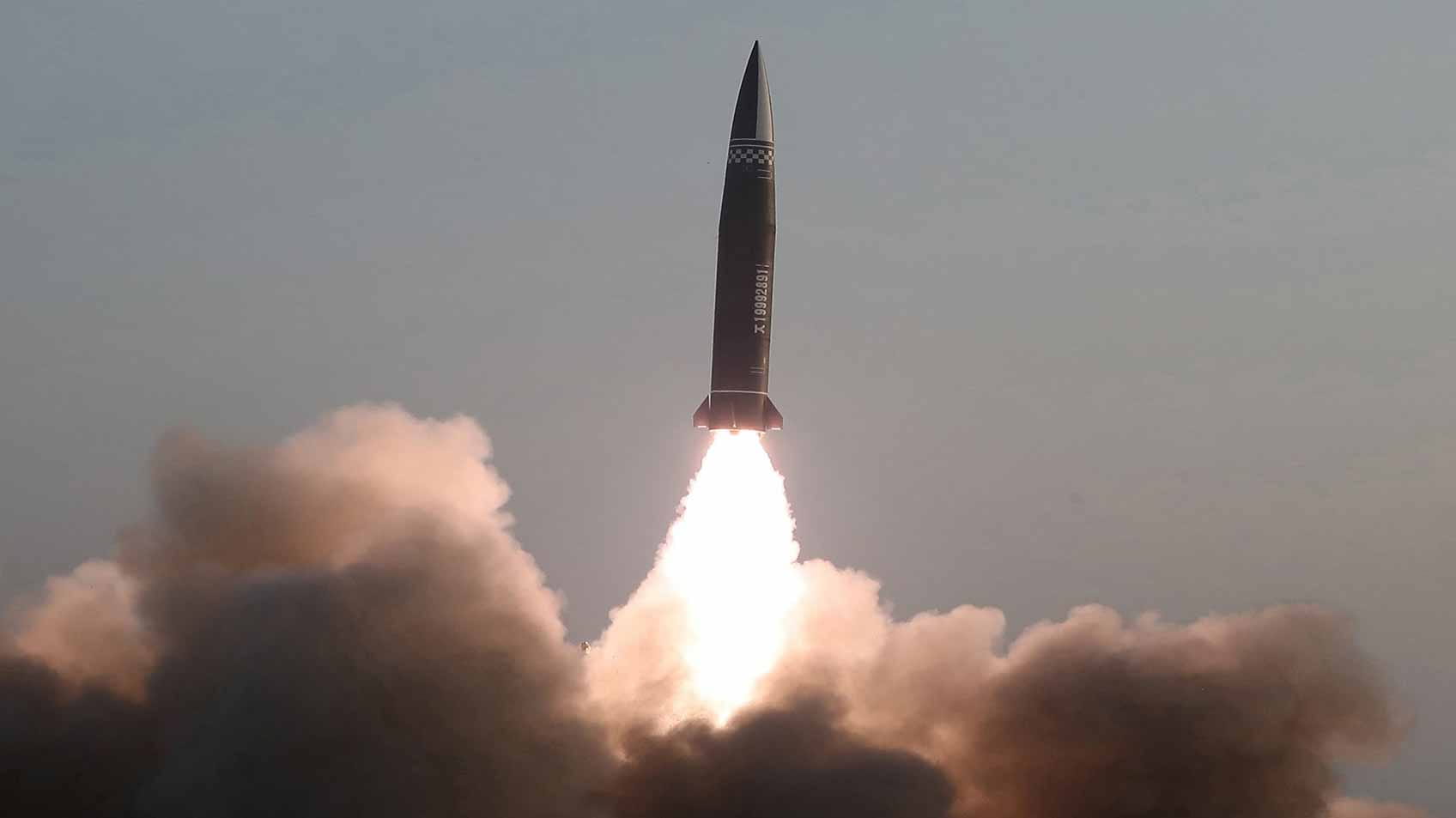 صورة بعنوان: بيونغ يانغ تطلق صاروخين كروز من بلدة أونشون على الساحل الغربي 