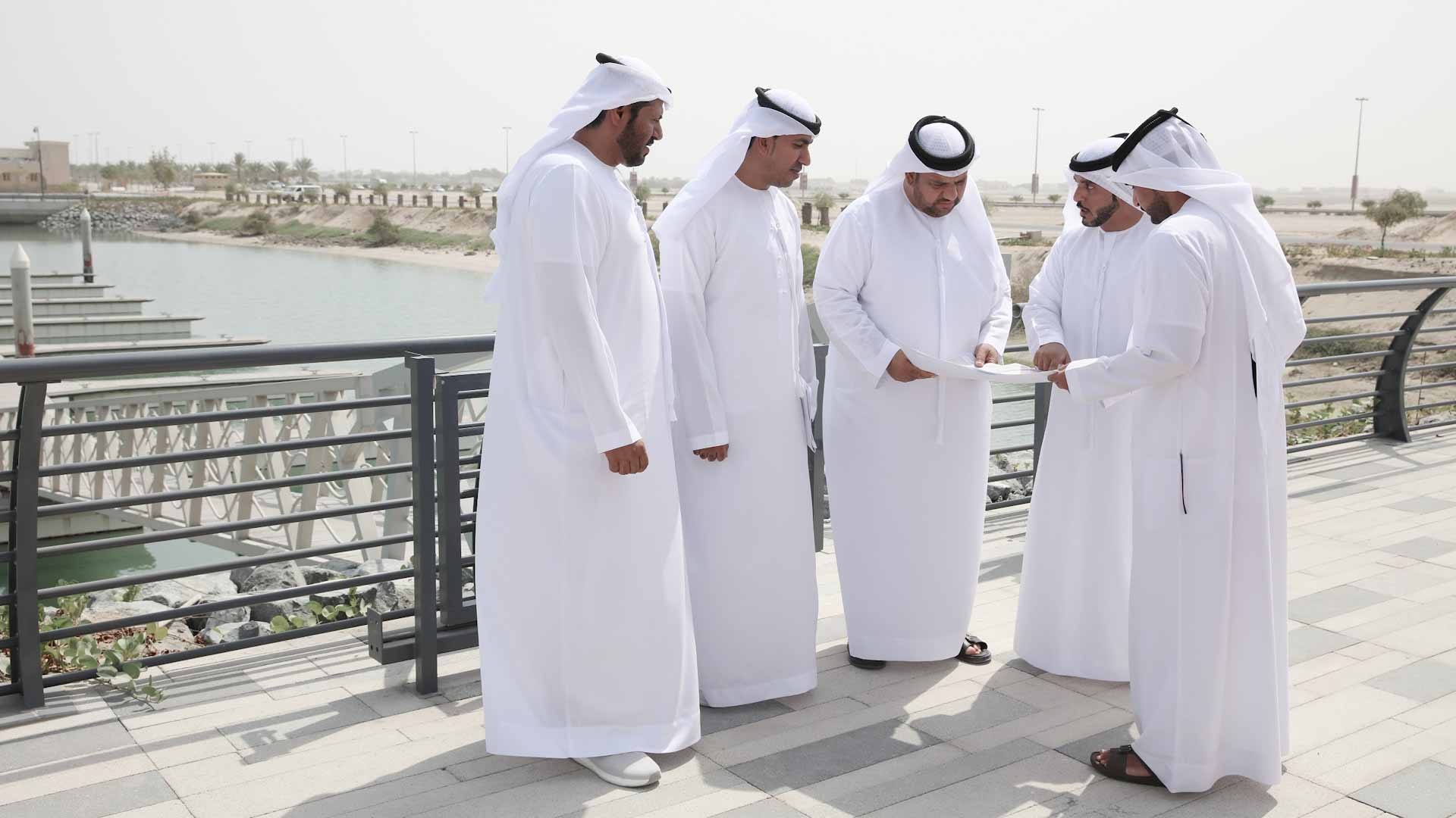 صورة بعنوان: "الأشغال" تسلّم "الشارقة للثروة السمكية" قرية جديدة لصيادي الحمرية 