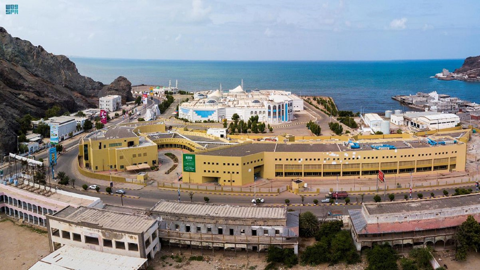 صورة بعنوان: البرنامج السعودي لإعمار اليمن يوقع عقد مشروع تشغيل مستشفى عدن 