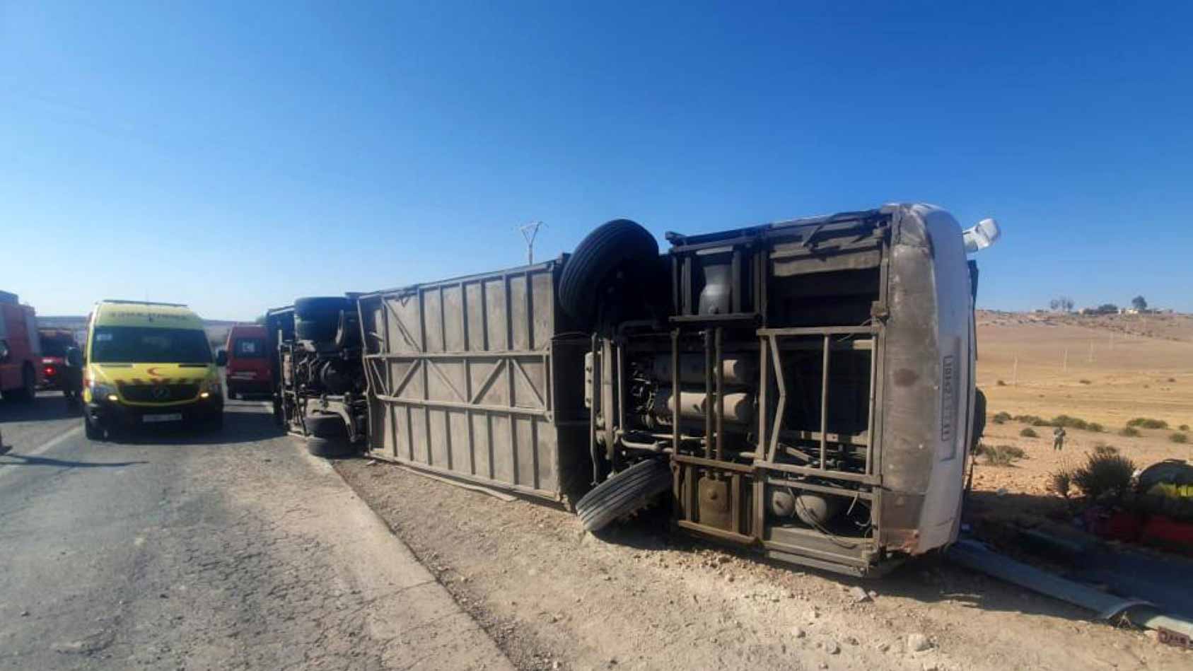 Image for the title: Morocco bus crash leaves 23 dead, scores injured 
