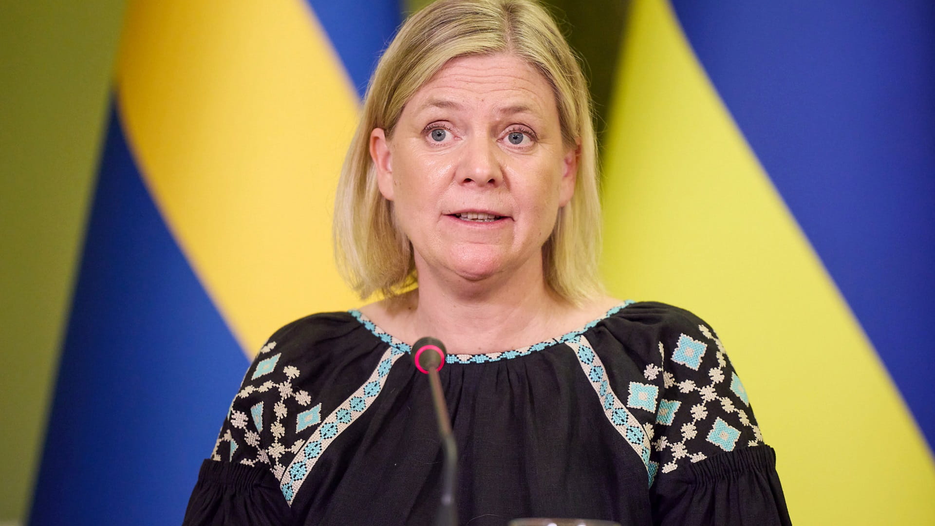 Image for the title: Sweden to help consumers facing high electricity costs 