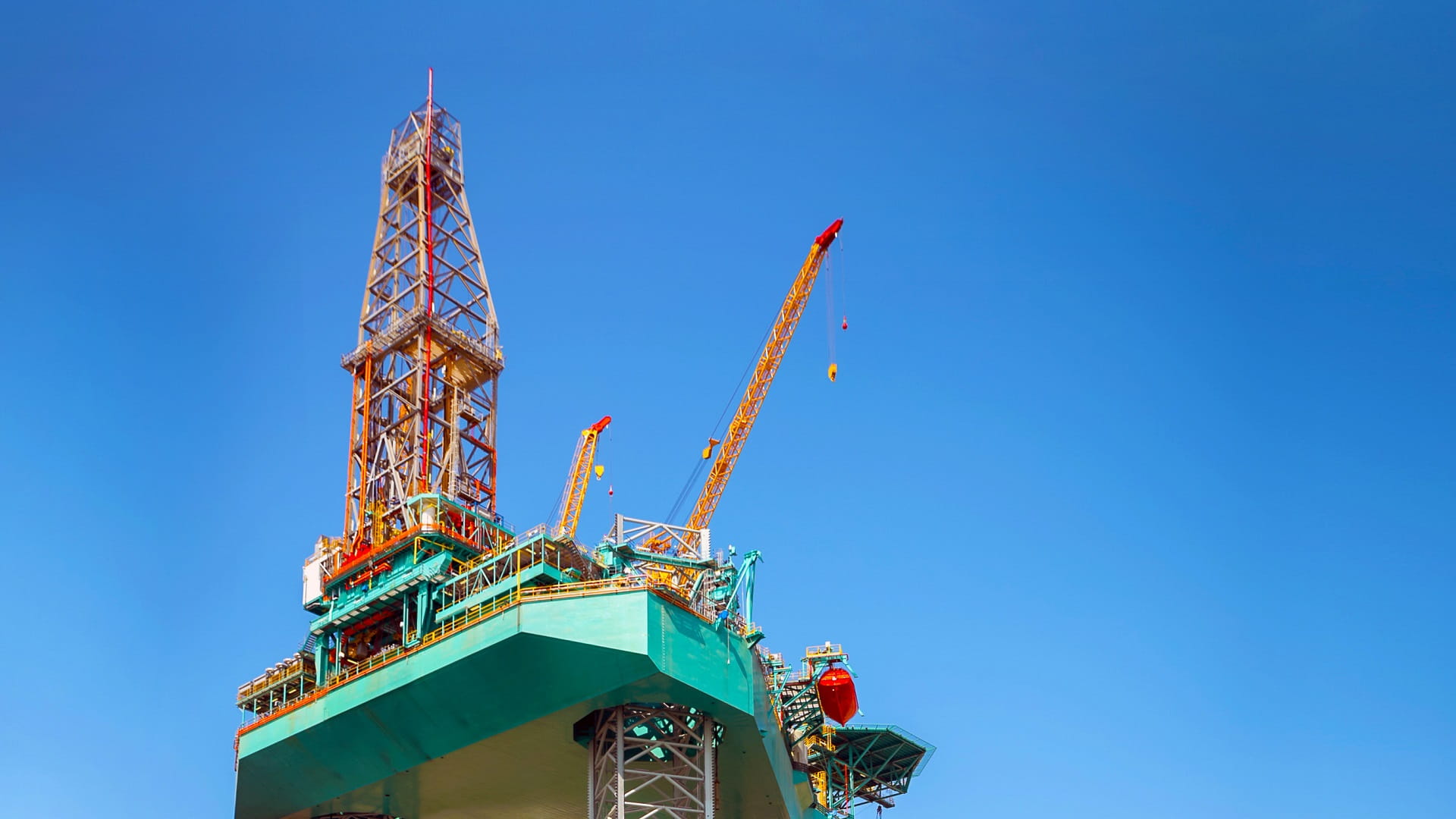 Image for the title: ADNOC Drilling acquires additional premium jack-up rig 