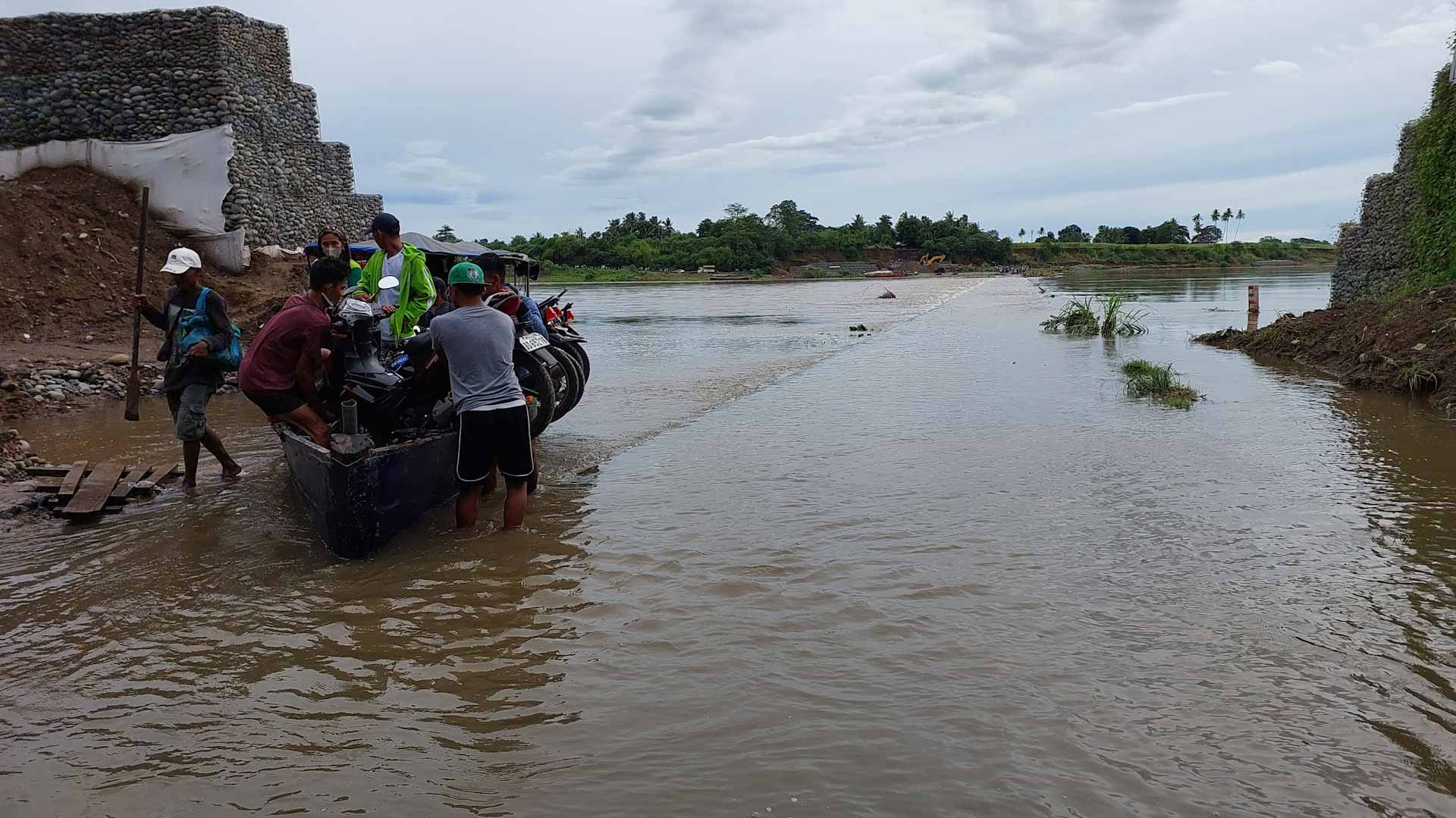 صورة بعنوان: العاصفة الاستوائية ما-أون تقتل 3 أشخاص وتصيب آخرين في الفلبين  