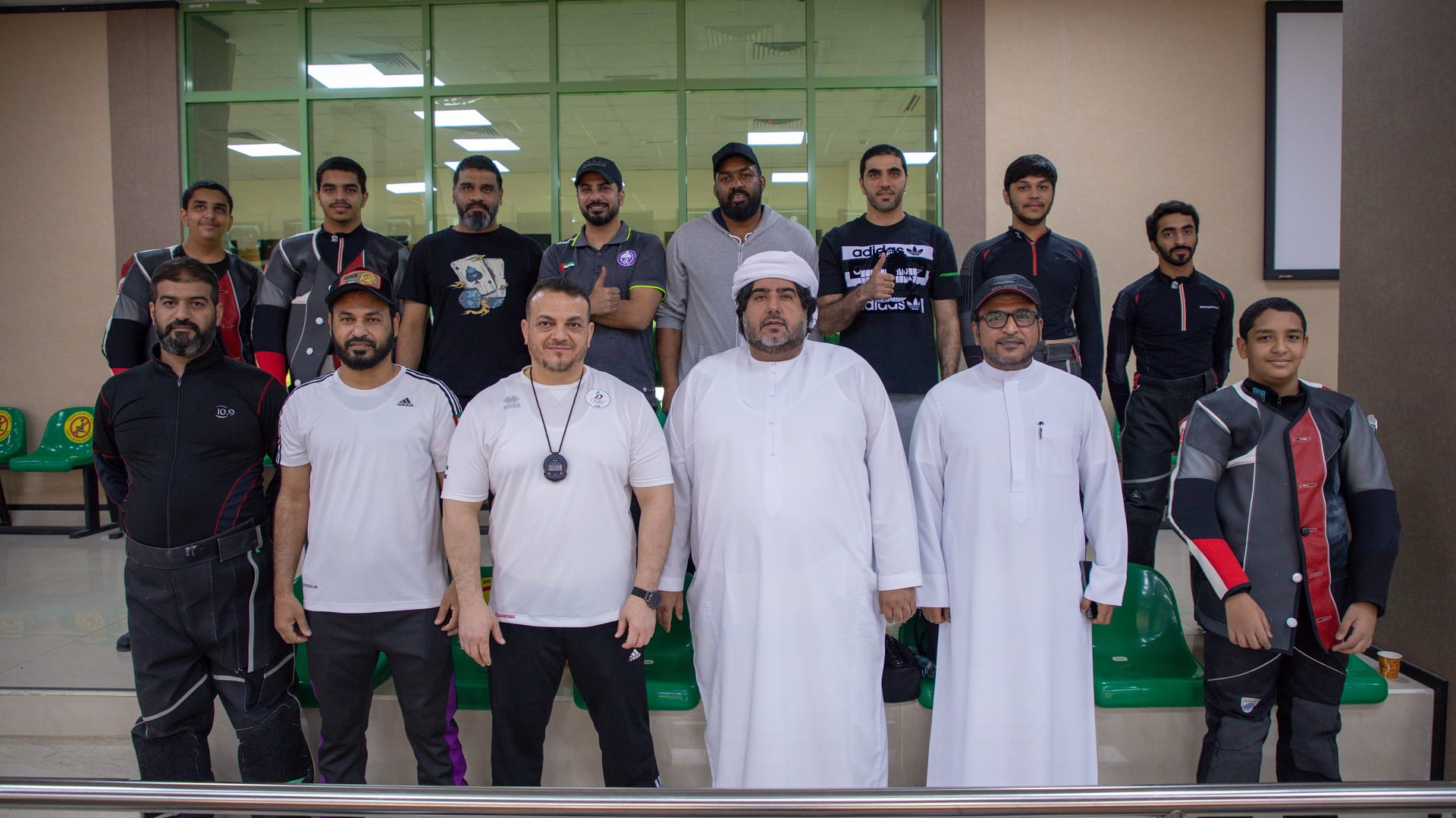 صورة بعنوان: نادي الذيد يتفقد سير التدريبات بمعسكر فريقه للرماية في العين   