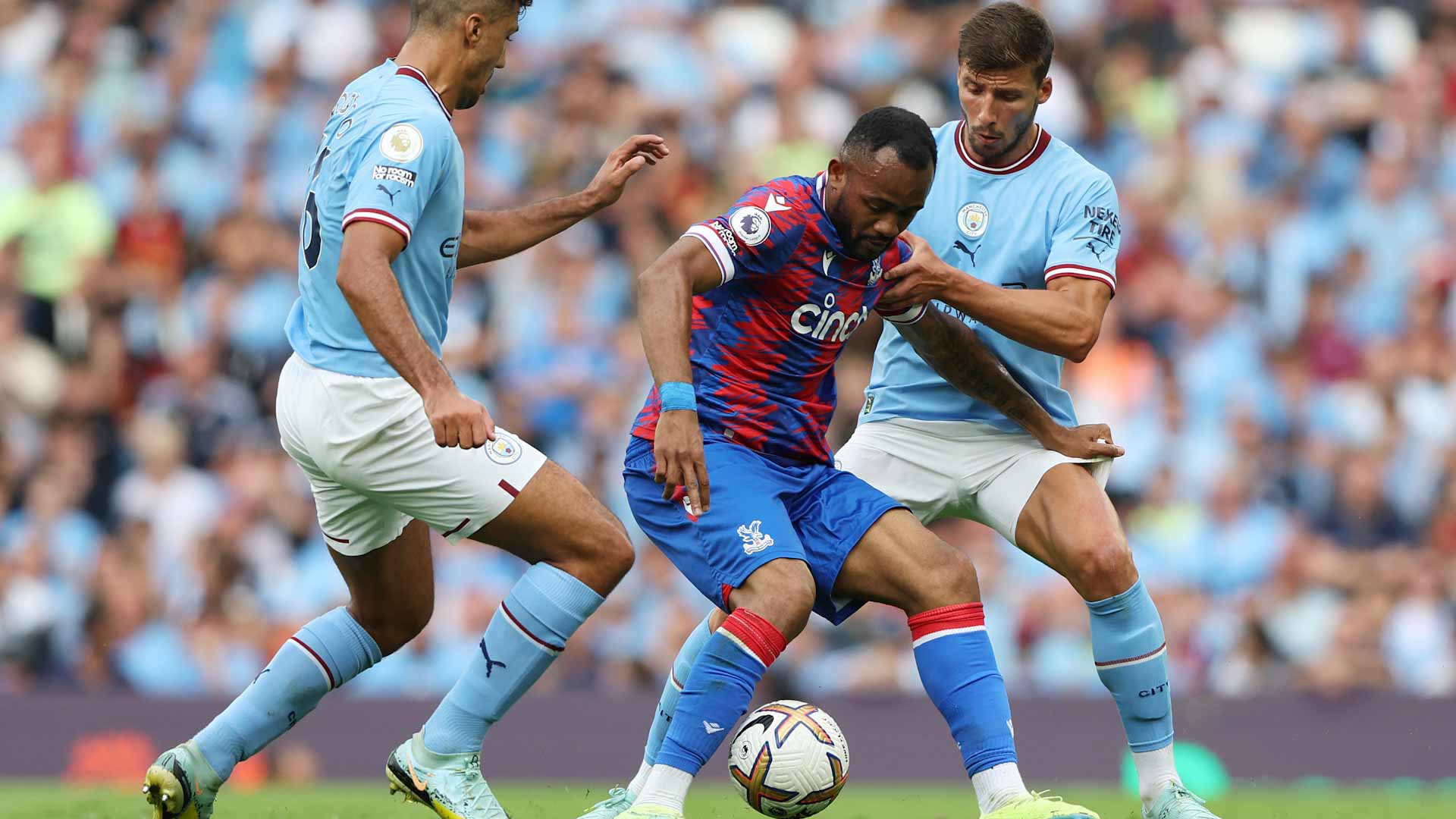 صورة بعنوان: مانشستر سيتي يقلب الطاولة على كريستال بالاس في الدوري الإنجليزي  