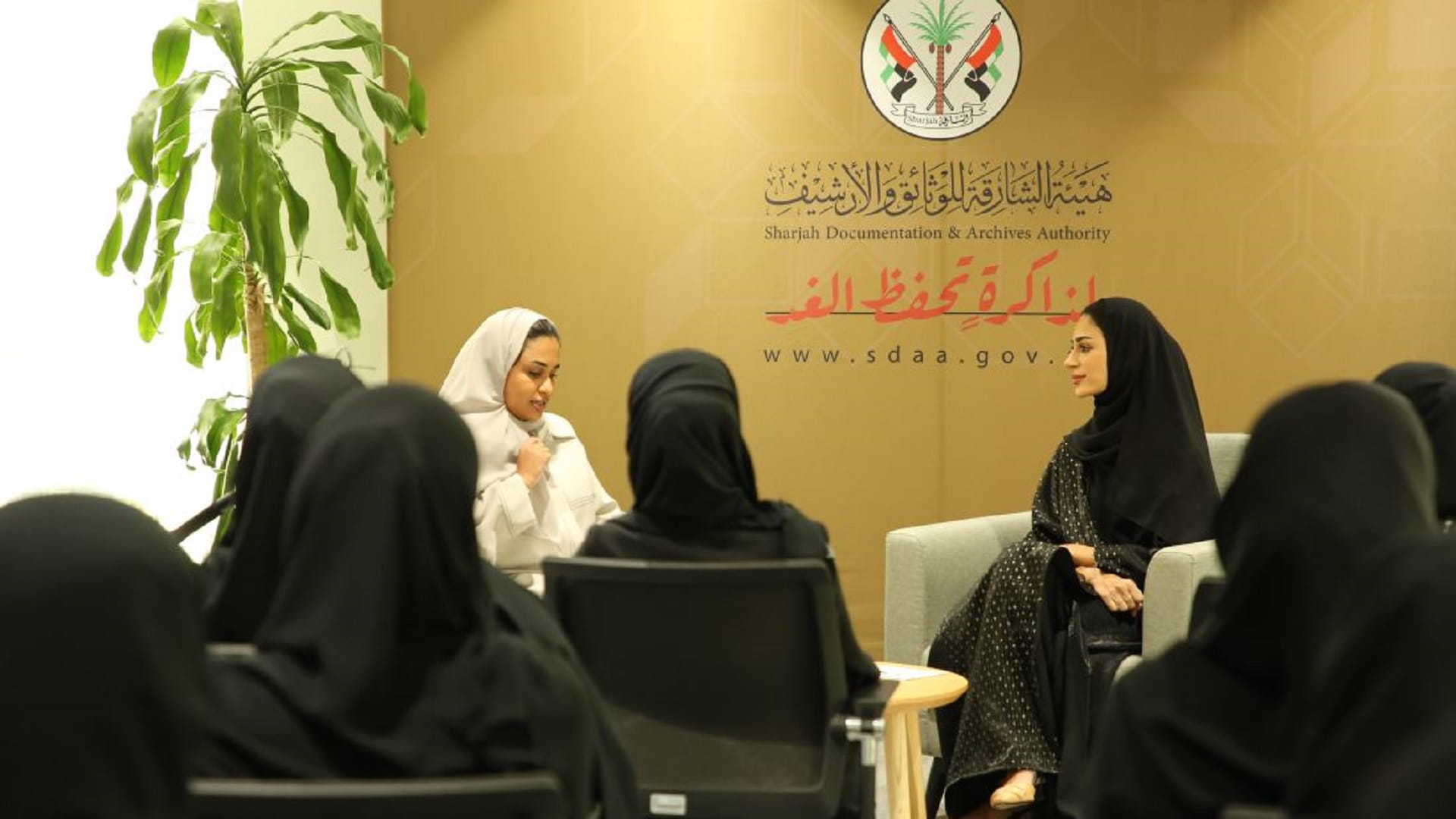 صورة بعنوان: "الشارقة للوثائق" تسلط الضوء على كتاب "رسائل جوهرية" 