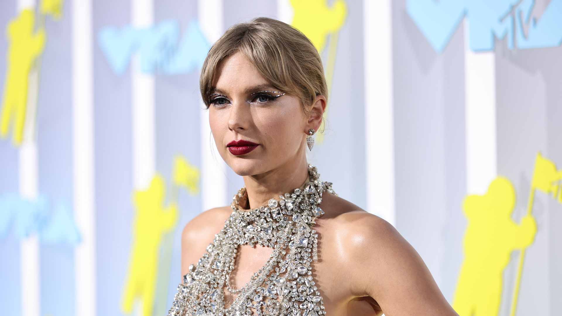 Image for the title: Bad Bunny, Taylor Swift lead MTV Video Music Awards 