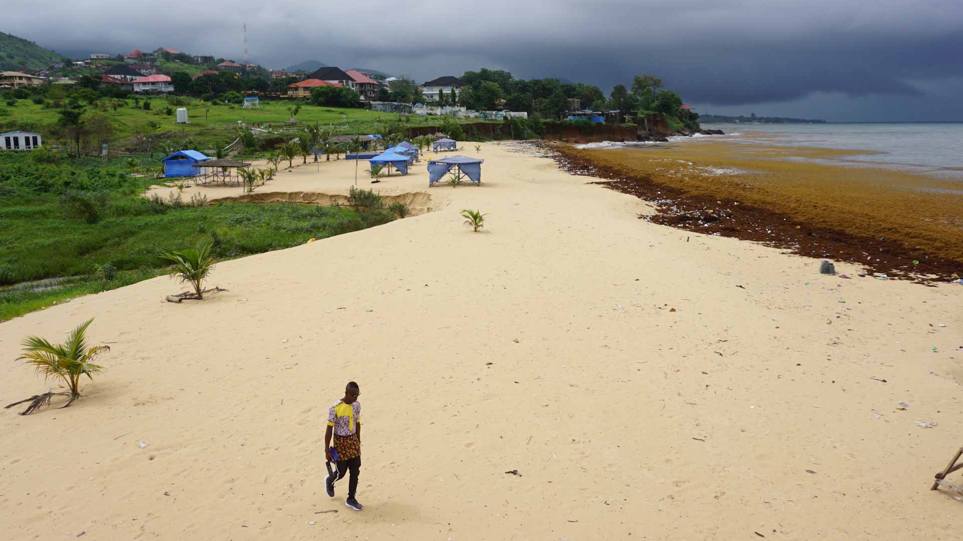 Image for the title: Eight dead in S.Leone landslide, floods 