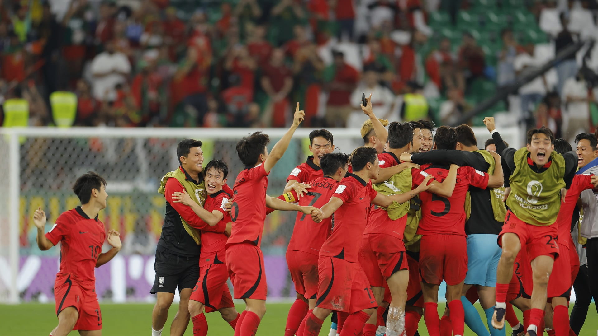 صورة بعنوان: منتخب كوريا الجنوبية يتأهل إلى الدور الثاني في مونديال قطر 