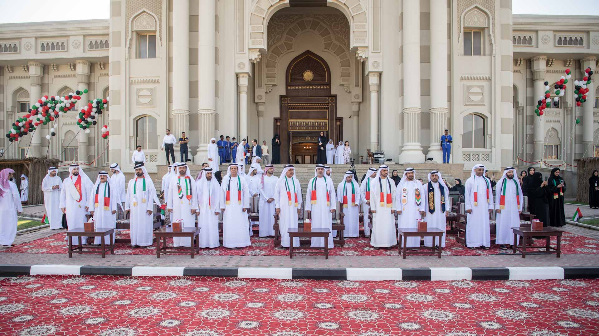 صورة بعنوان: "استشاري الشارقة" يحتفل باليوم الوطني الـ 51 لقيام الاتحاد  