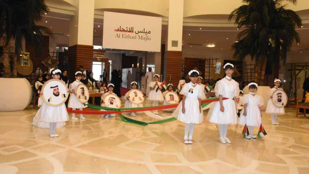 صورة بعنوان: بفعاليات مميزة... "غرفة الشارقة" تحتفي بعيد الاتحاد الـ 51  