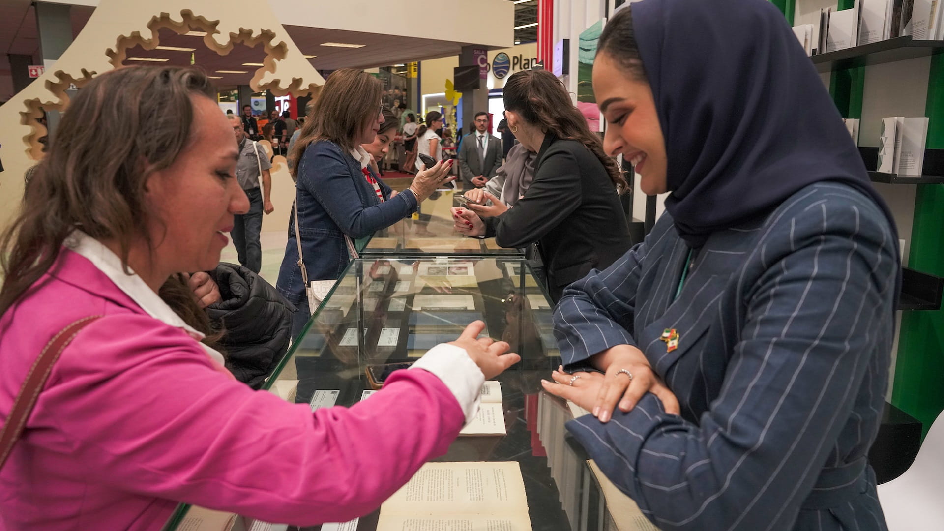 Image for the title: HoW showcases rare titles from ‘Ettinghausen Collection’ at FIL 